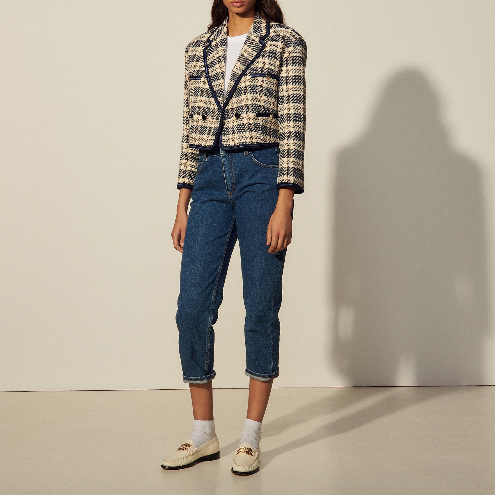 Veste courte en tweed à carreaux Sandro seconde main