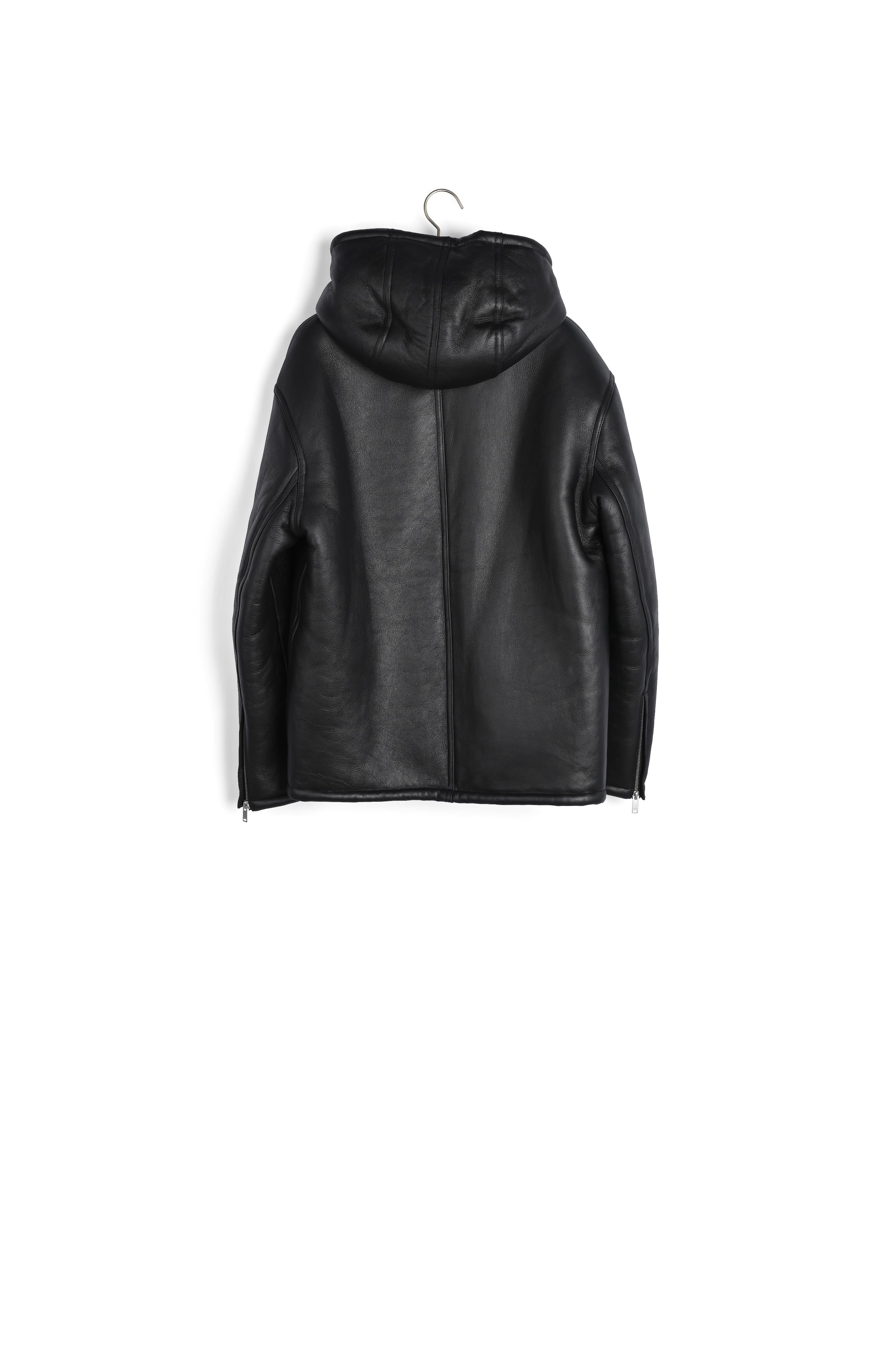 Blouson à capuche en peau lainée Sandro seconde main