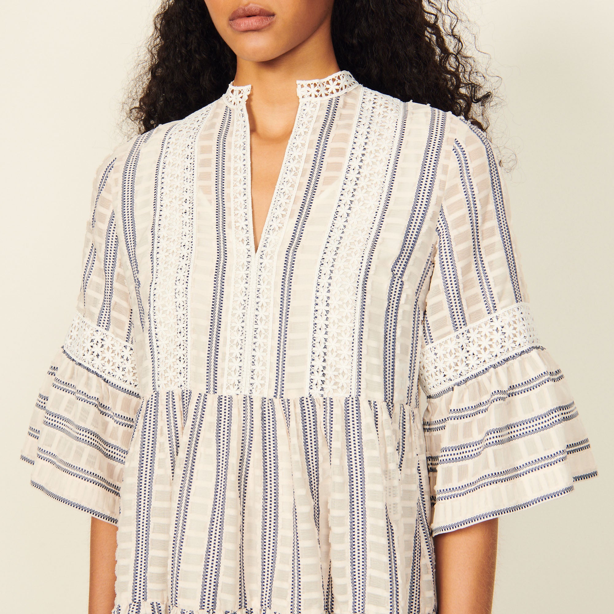 Robe courte évasée à manches courtes Sandro seconde main