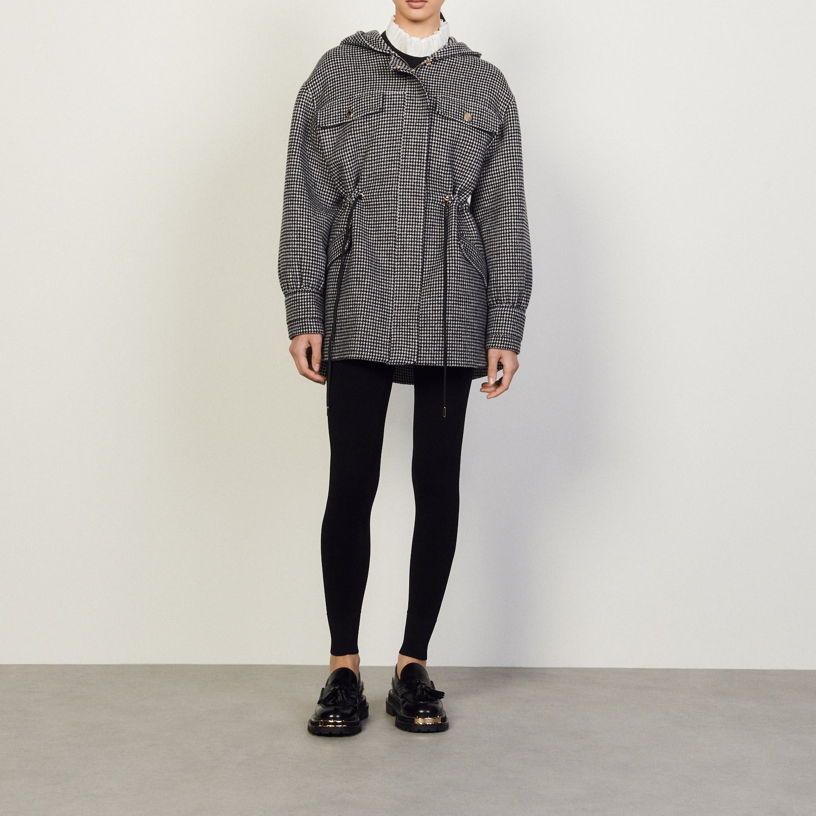 Outerwear Ecru et Noir Sandro seconde main
