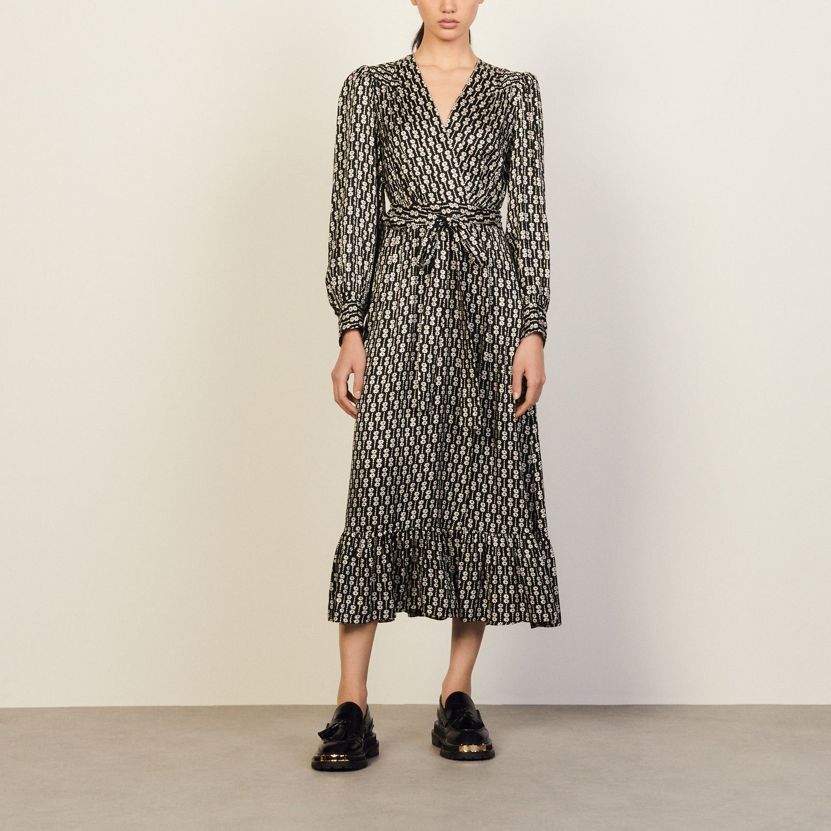 Robe Noir / Blanc Sandro seconde main
