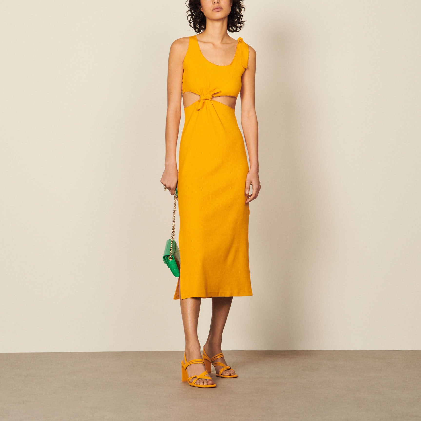 Robe midi ajourée sur les cotés Sandro seconde main