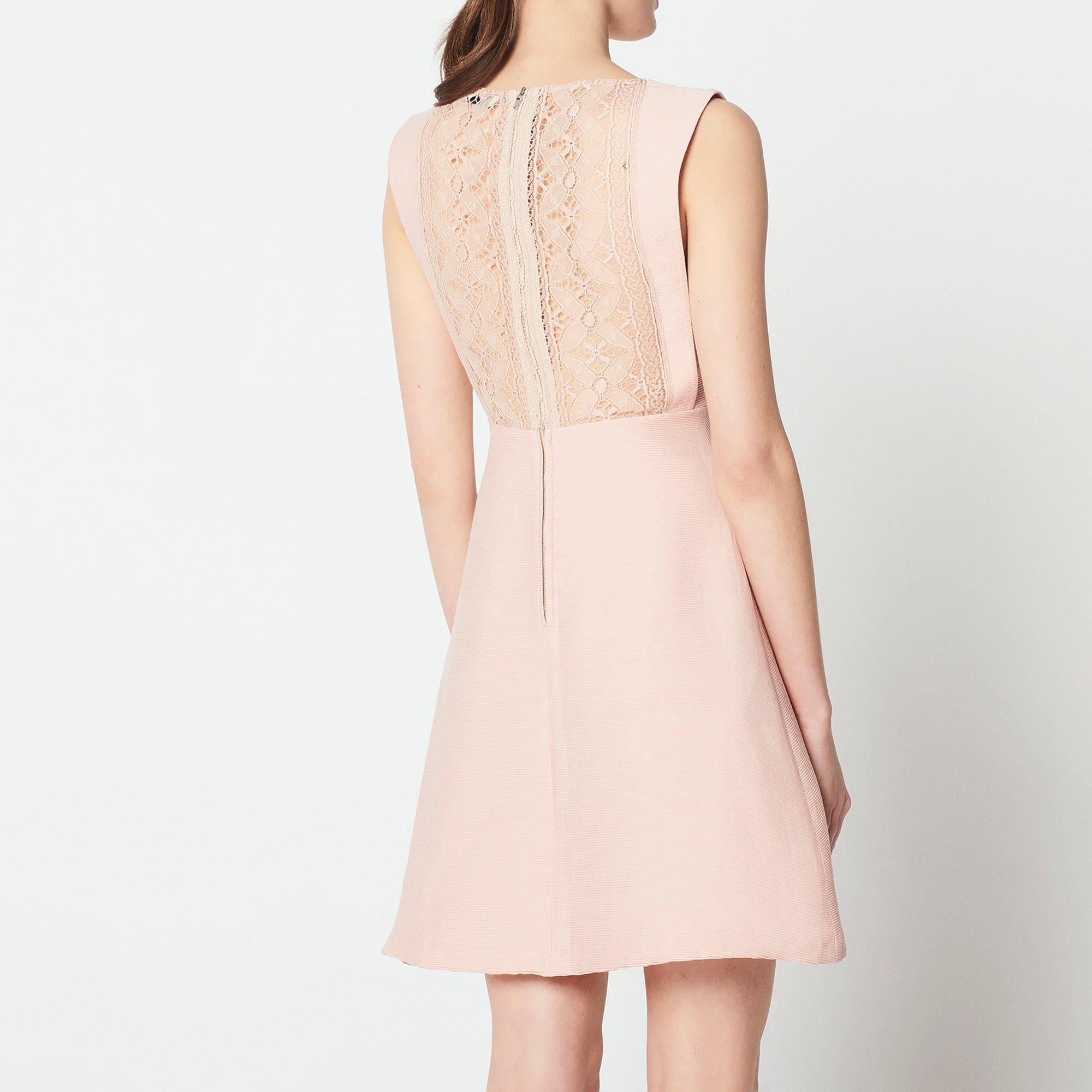 Robe sans manches, dentelle dos Sandro seconde main