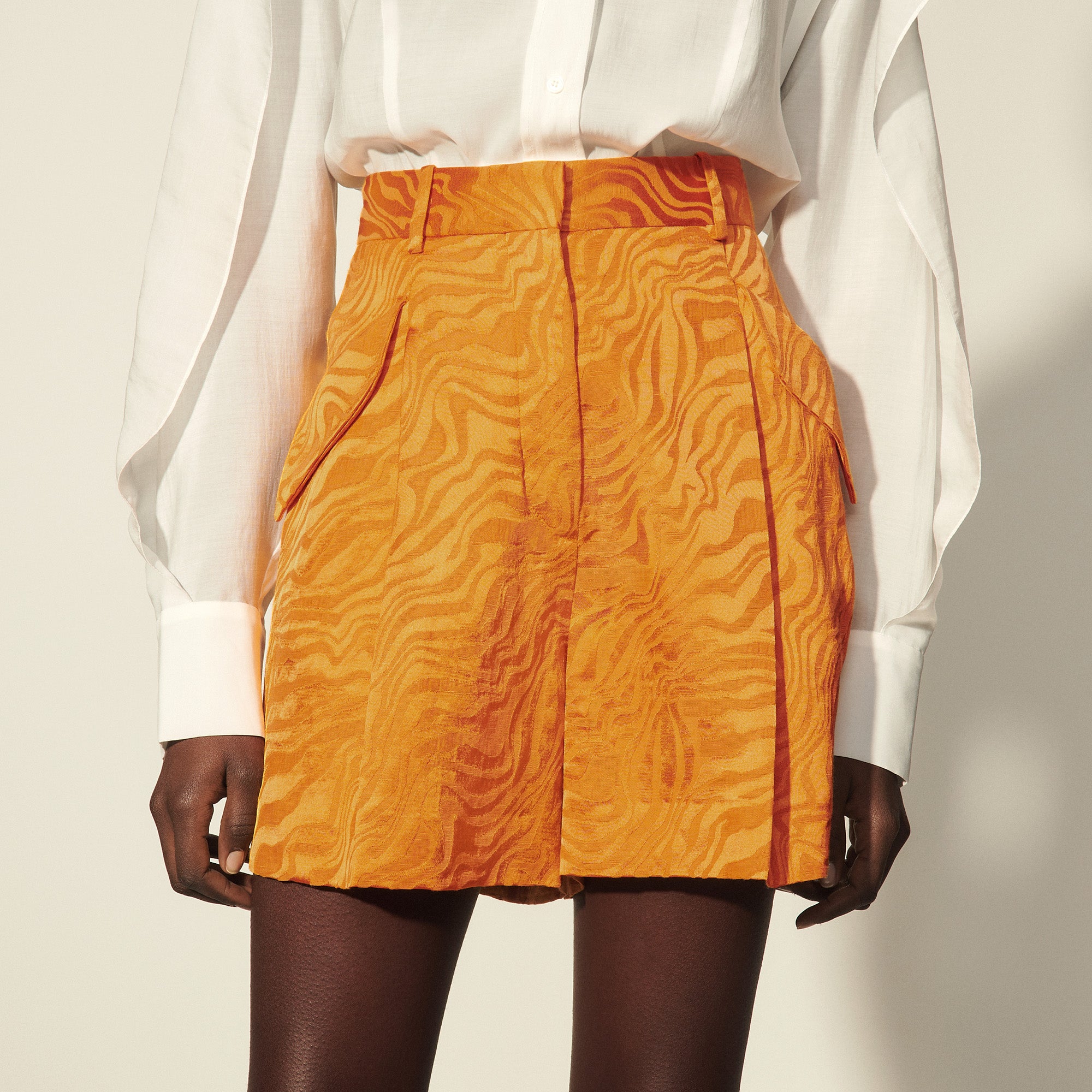 Short large au jacquard ton sur ton Sandro seconde main