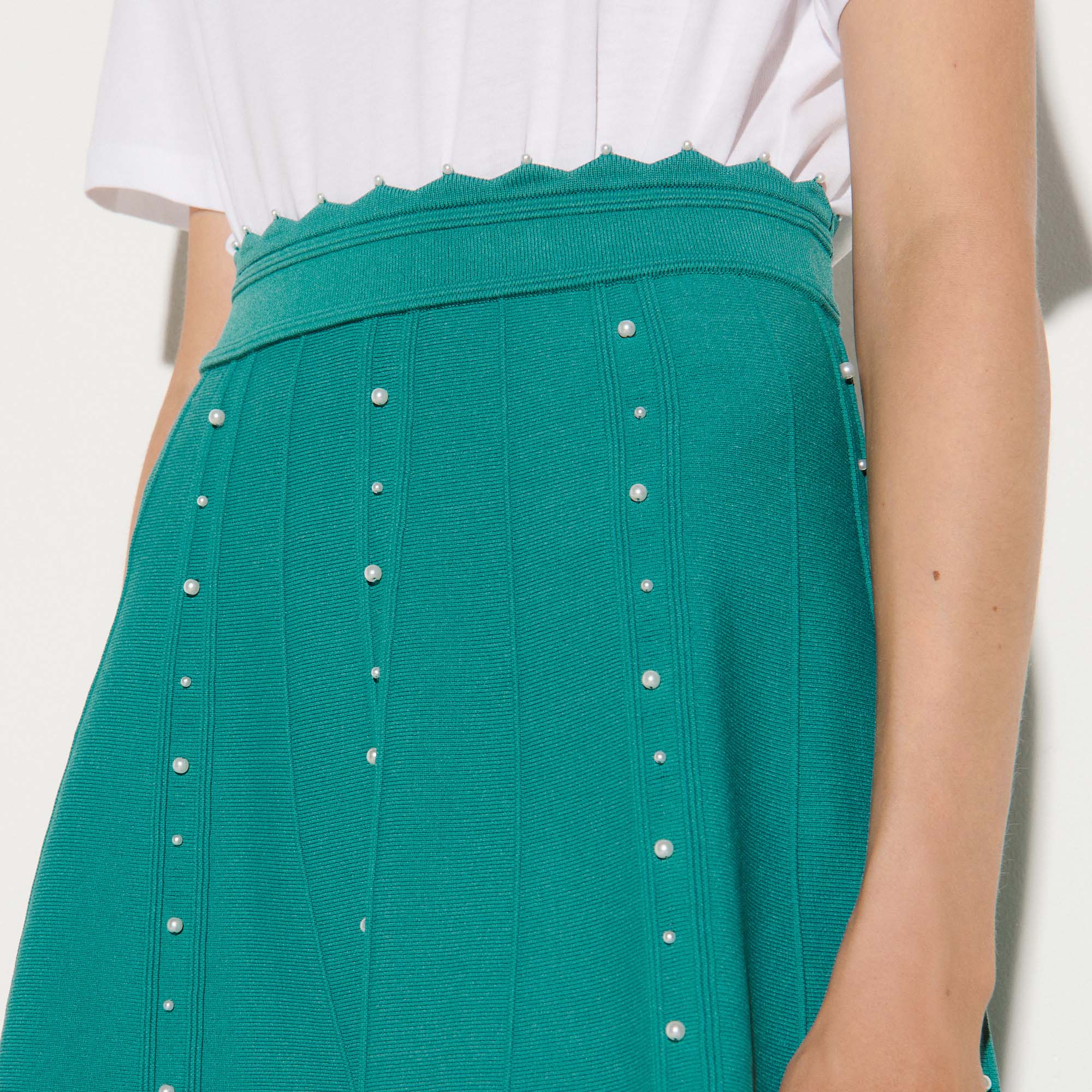 Jupe en Maille ornée de perles Sandro seconde main