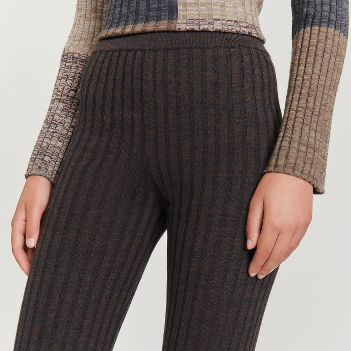 Pantalon en Maille côtelée Sandro seconde main