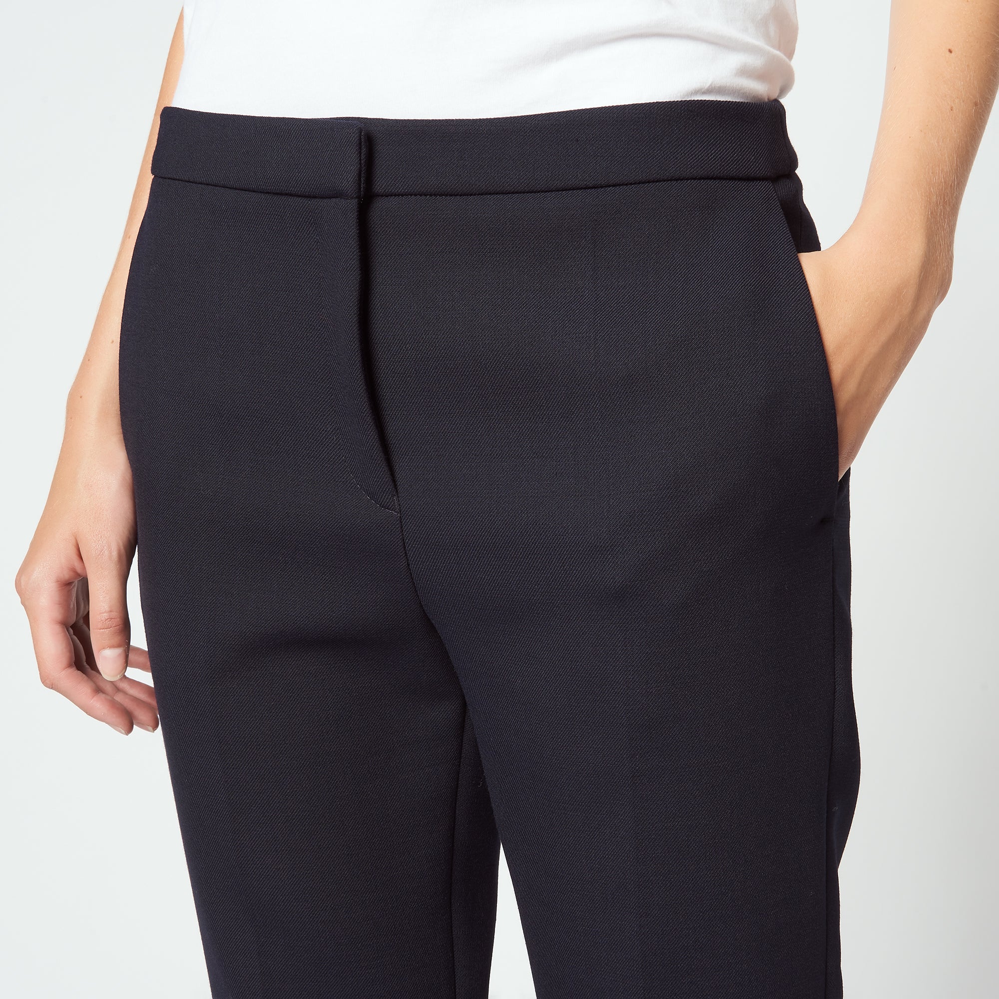 Pantalon uni à pinces Sandro seconde main