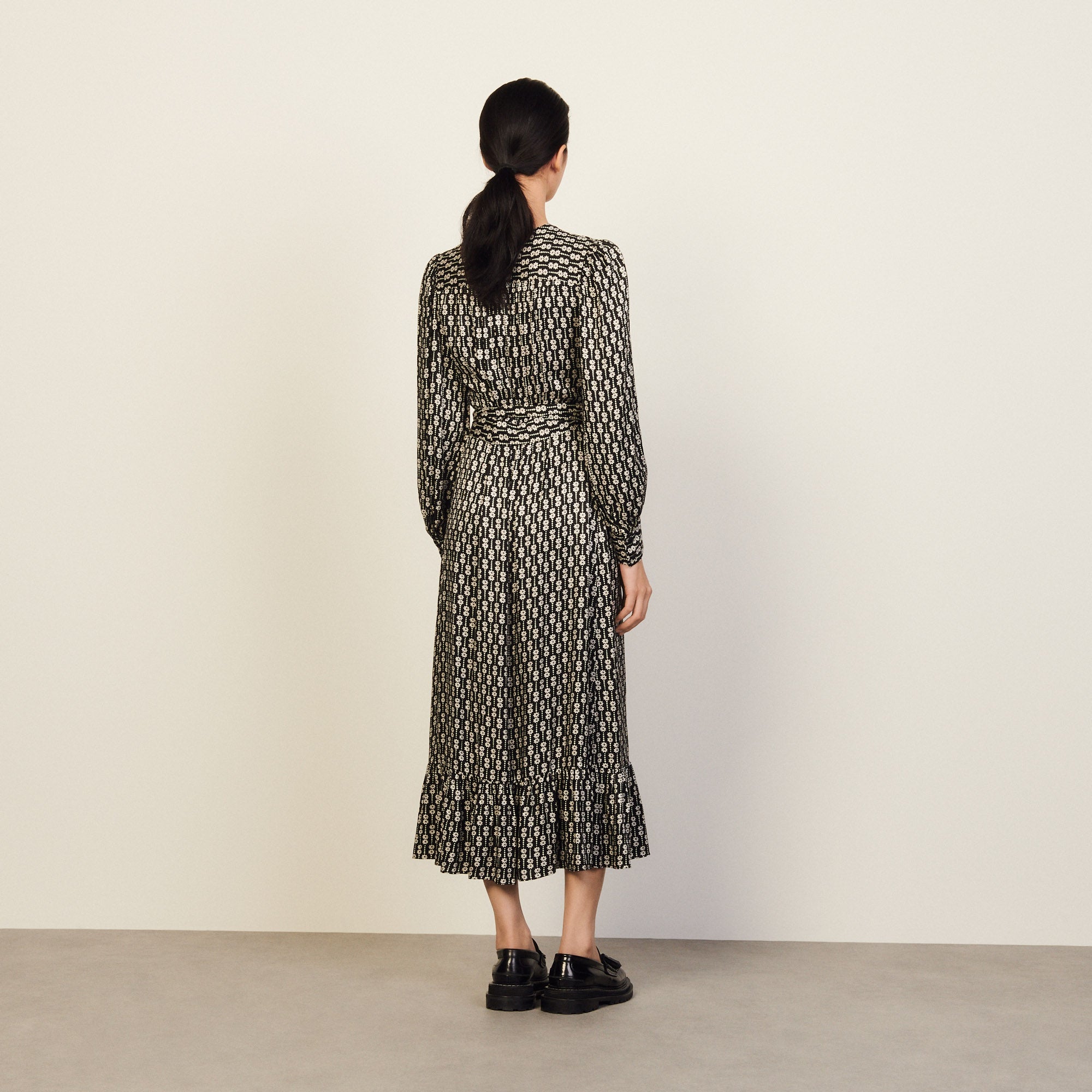 Robe Noir / Blanc Sandro seconde main