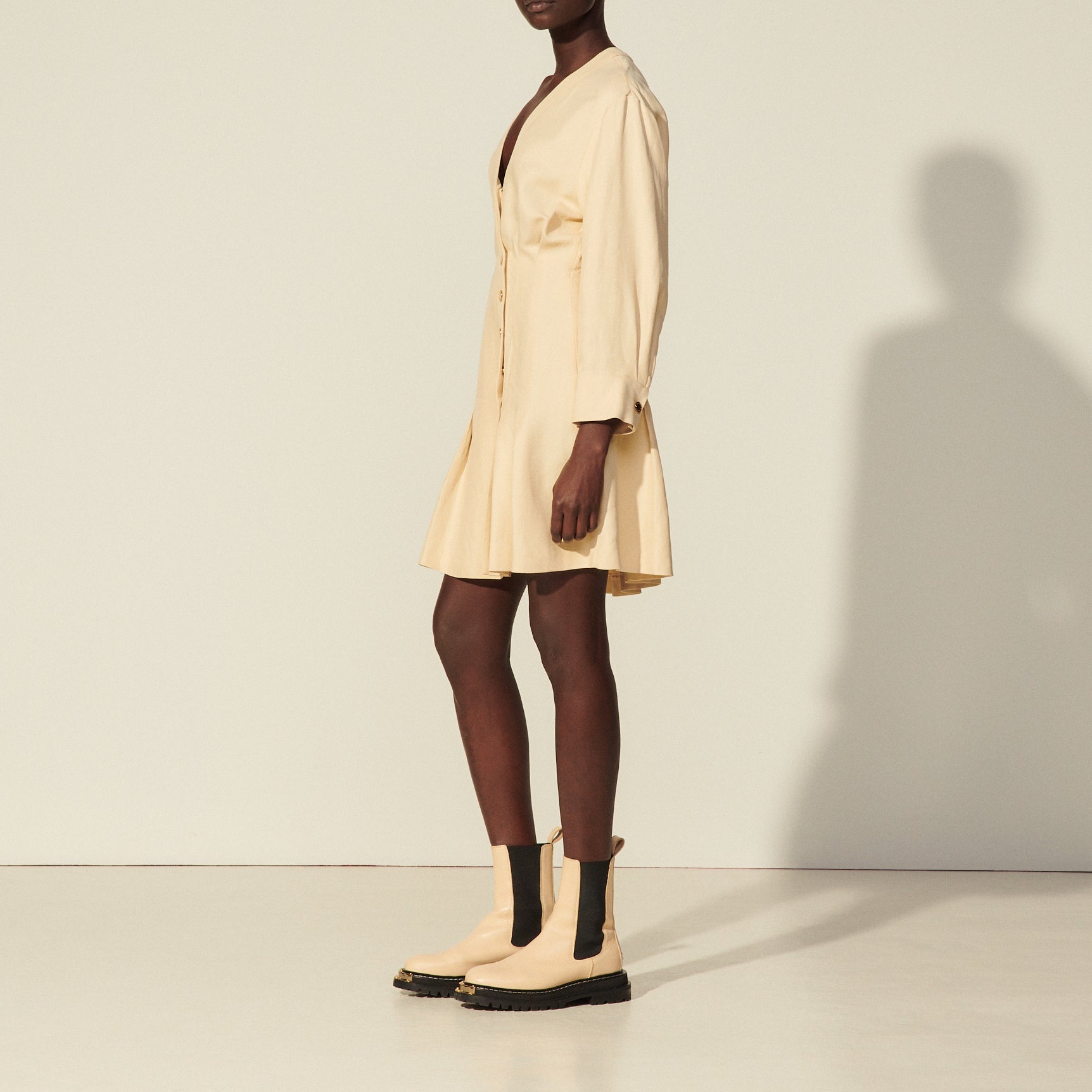 Robe courte en lin avec pressions Sandro seconde main