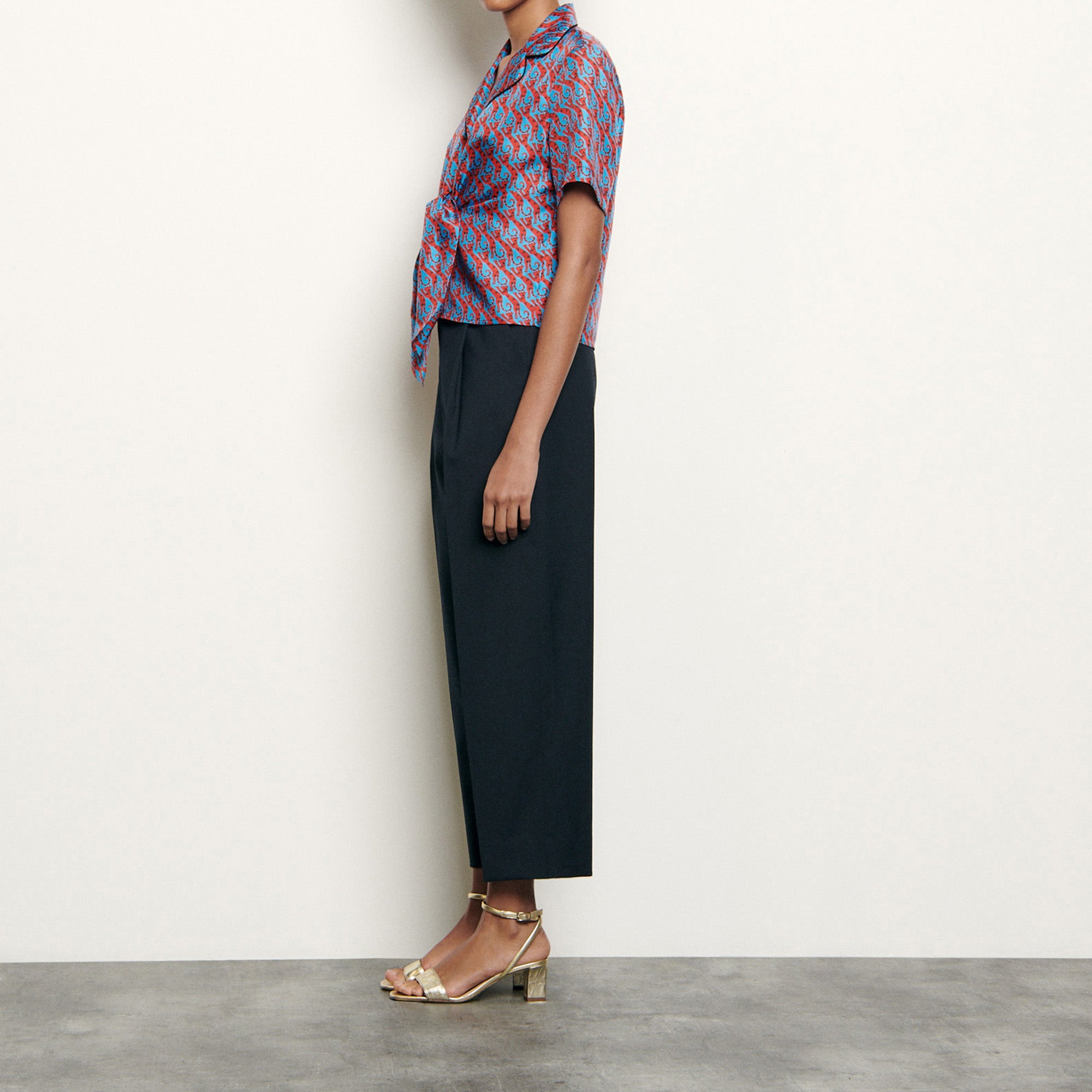 Chemise pyjama en soie imprimée Sandro seconde main