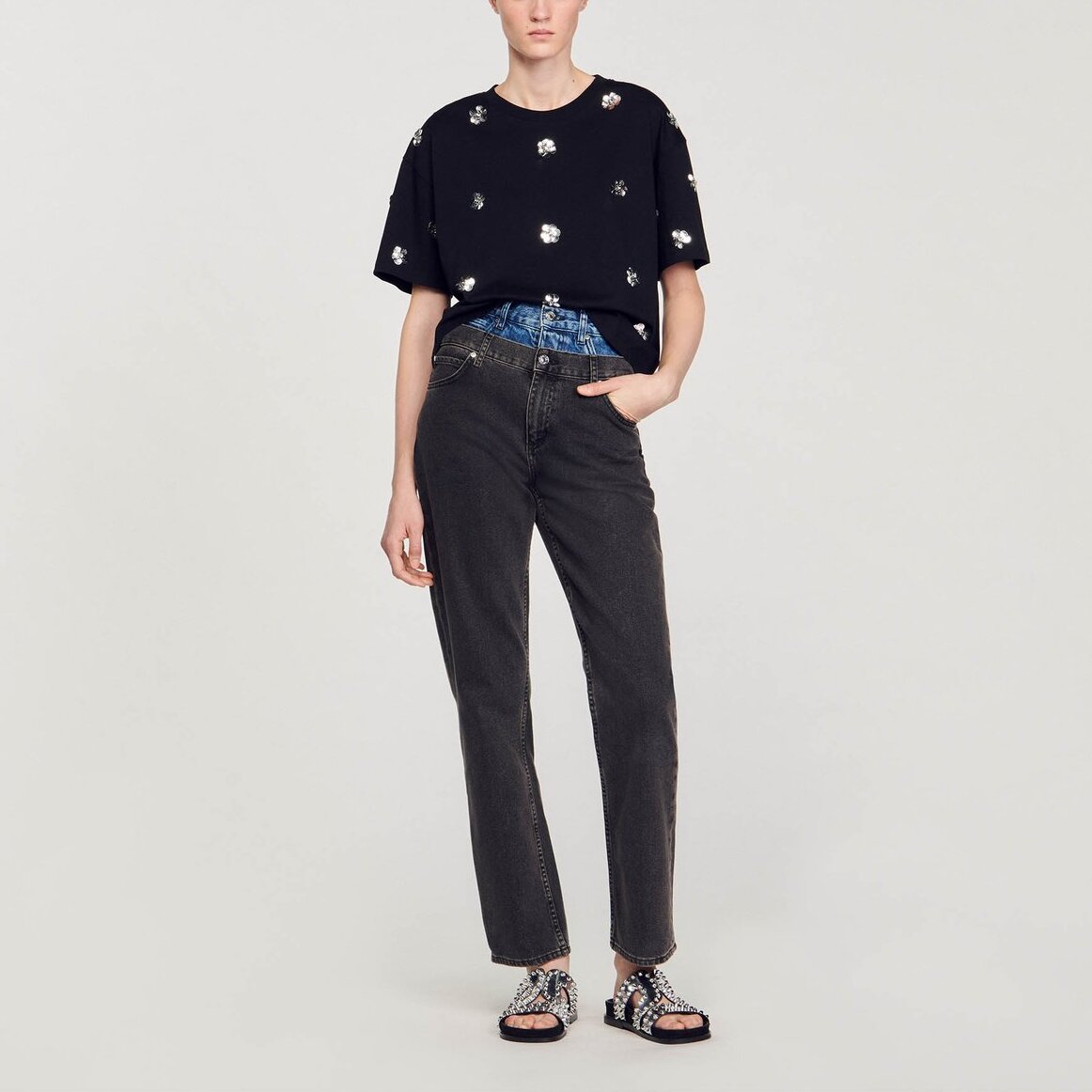 T-shirt orné de sequins fleurs Sandro seconde main