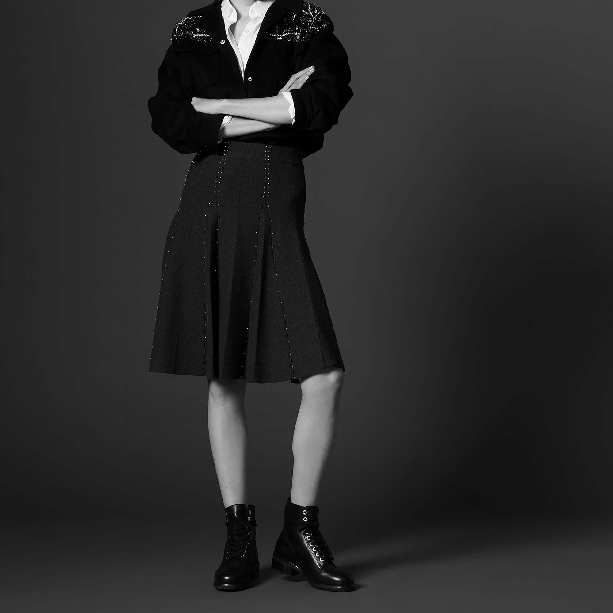 Jupe mi-longue en maille avec studs Sandro seconde main