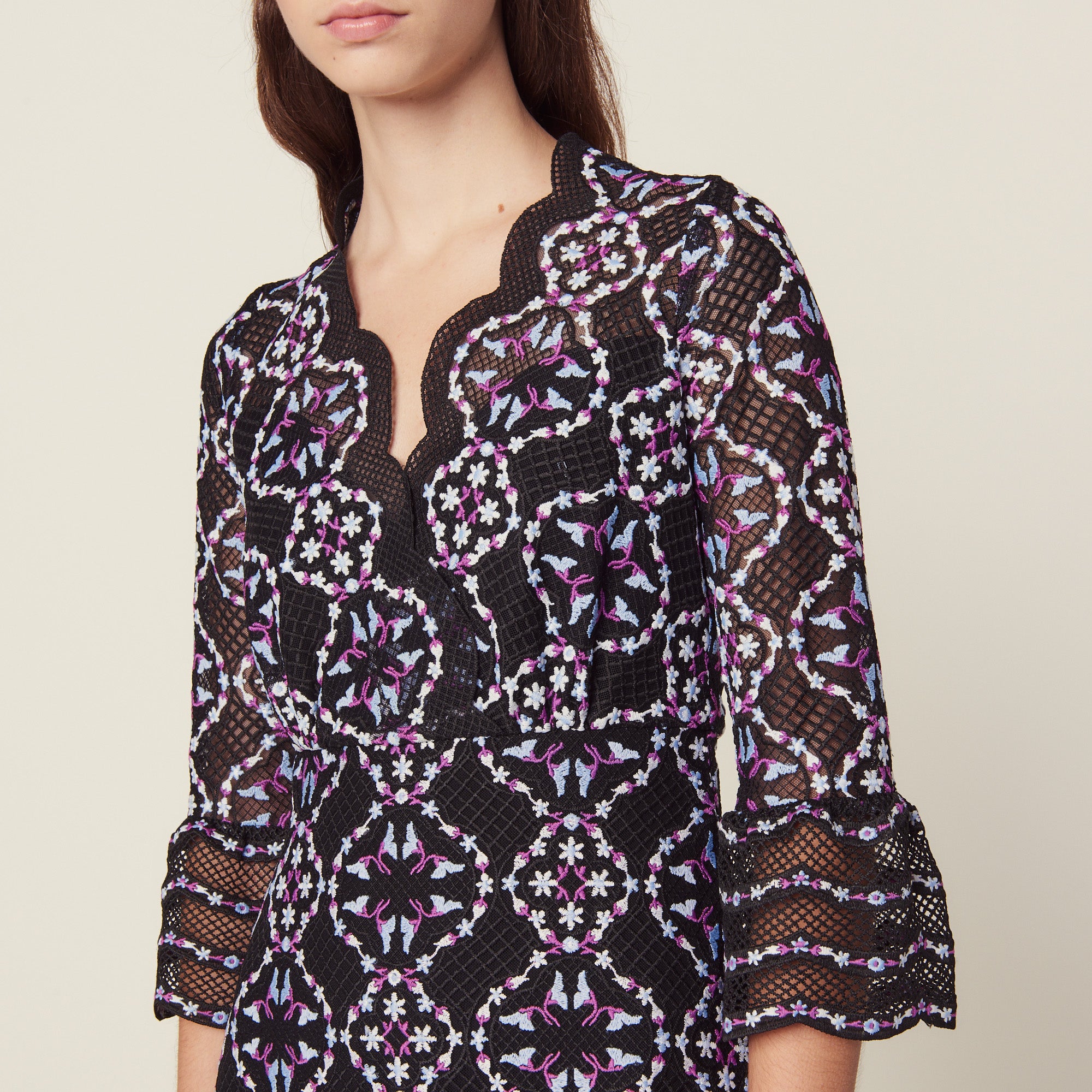 Robe courte en guipure Sandro seconde main