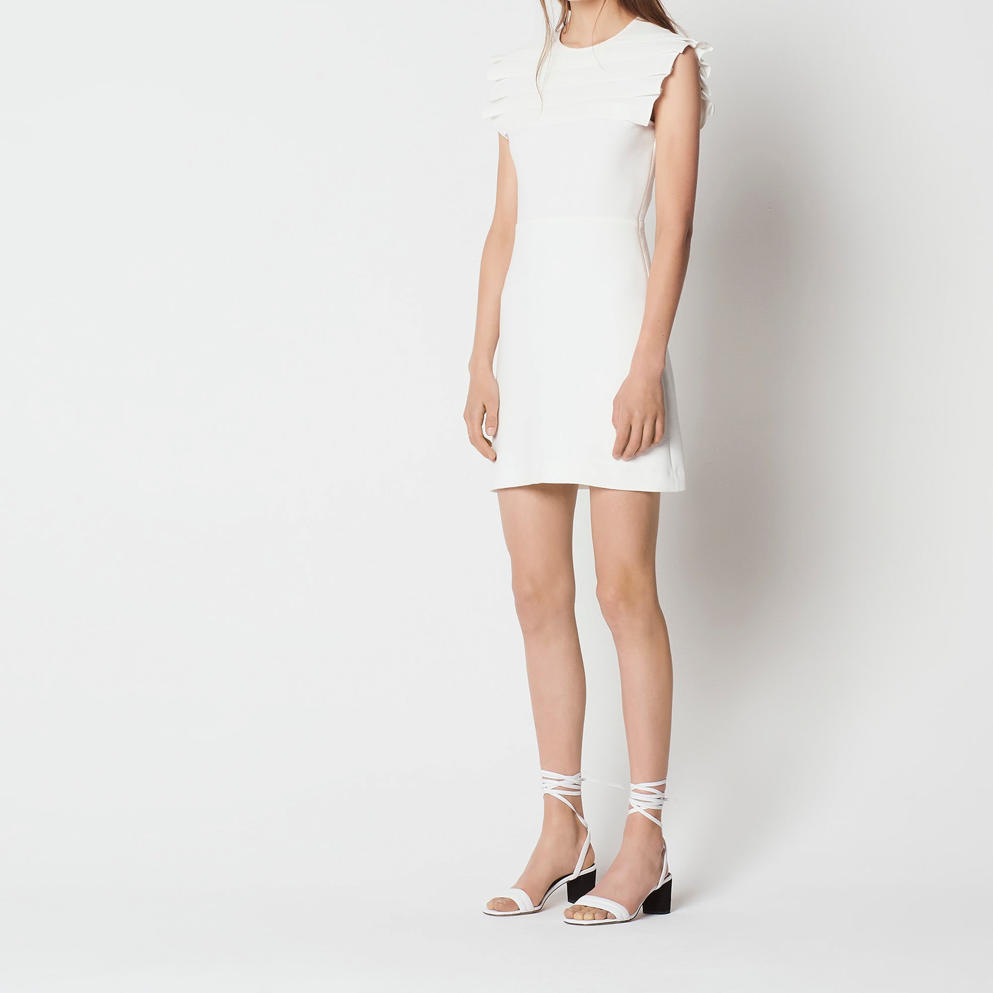 Robe avec détail plissé au niveau du col Sandro seconde main