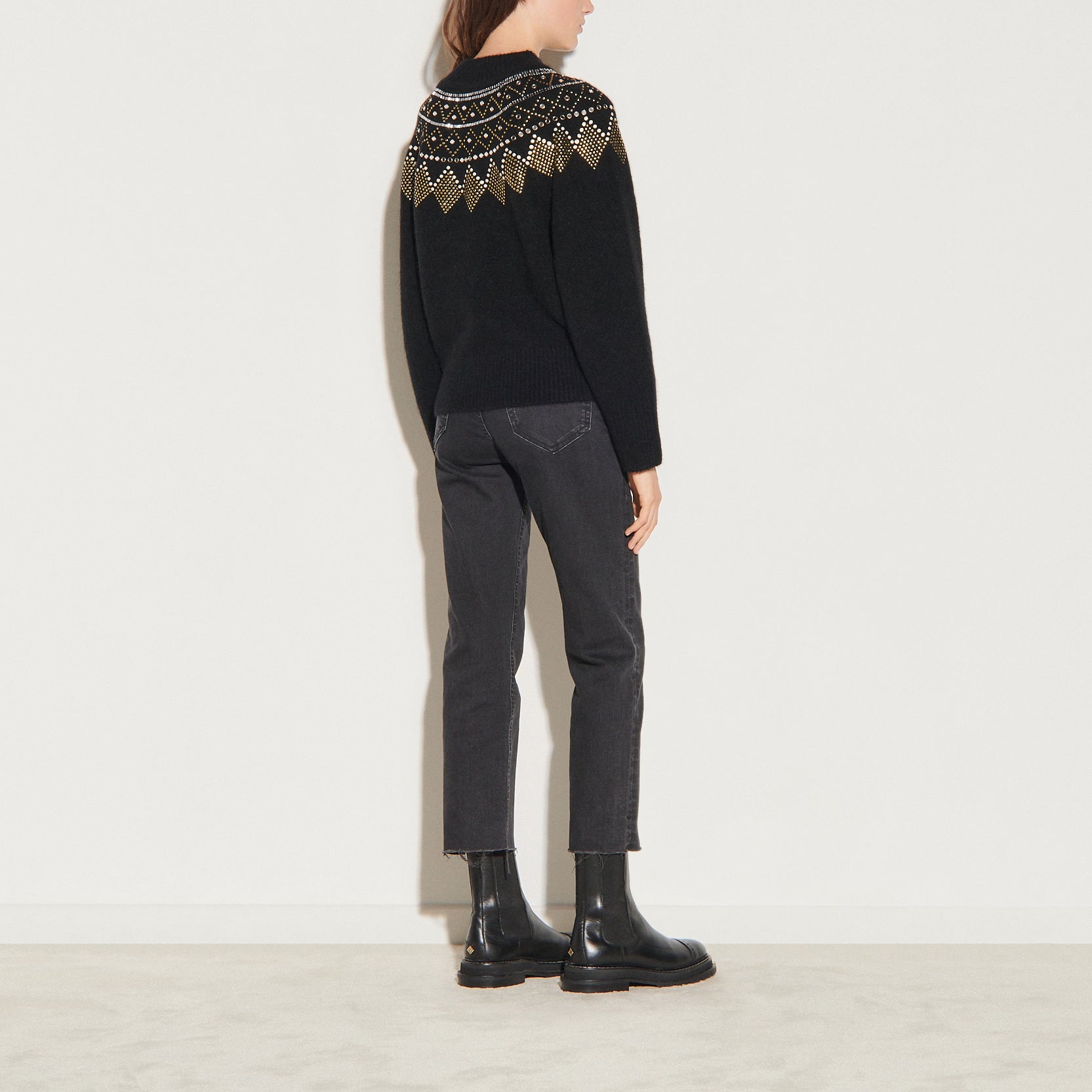 Pull plastron fantaisie à studs Sandro seconde main