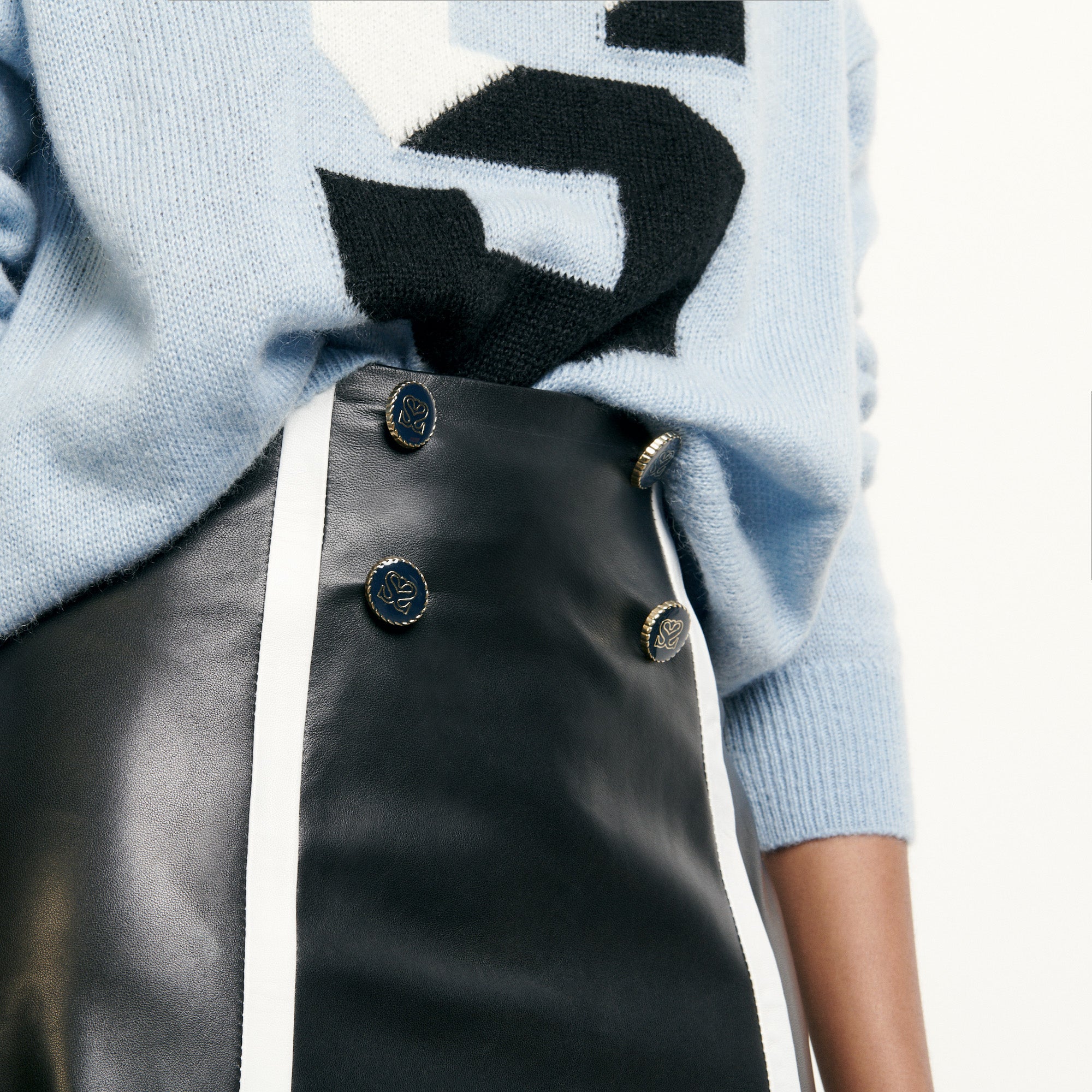 Jupe courte en cuir Sandro seconde main