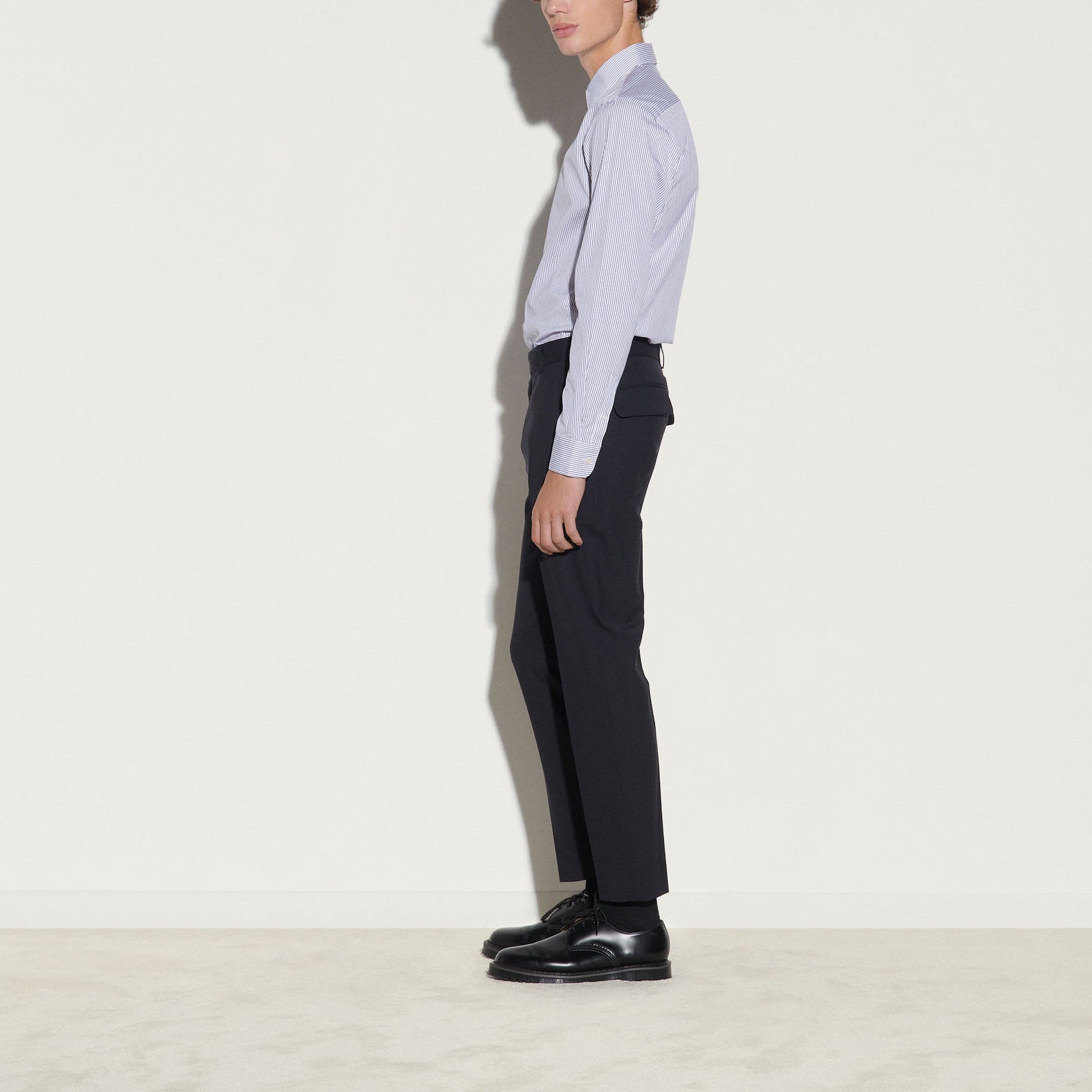 Pantalon en laine froide Sandro seconde main