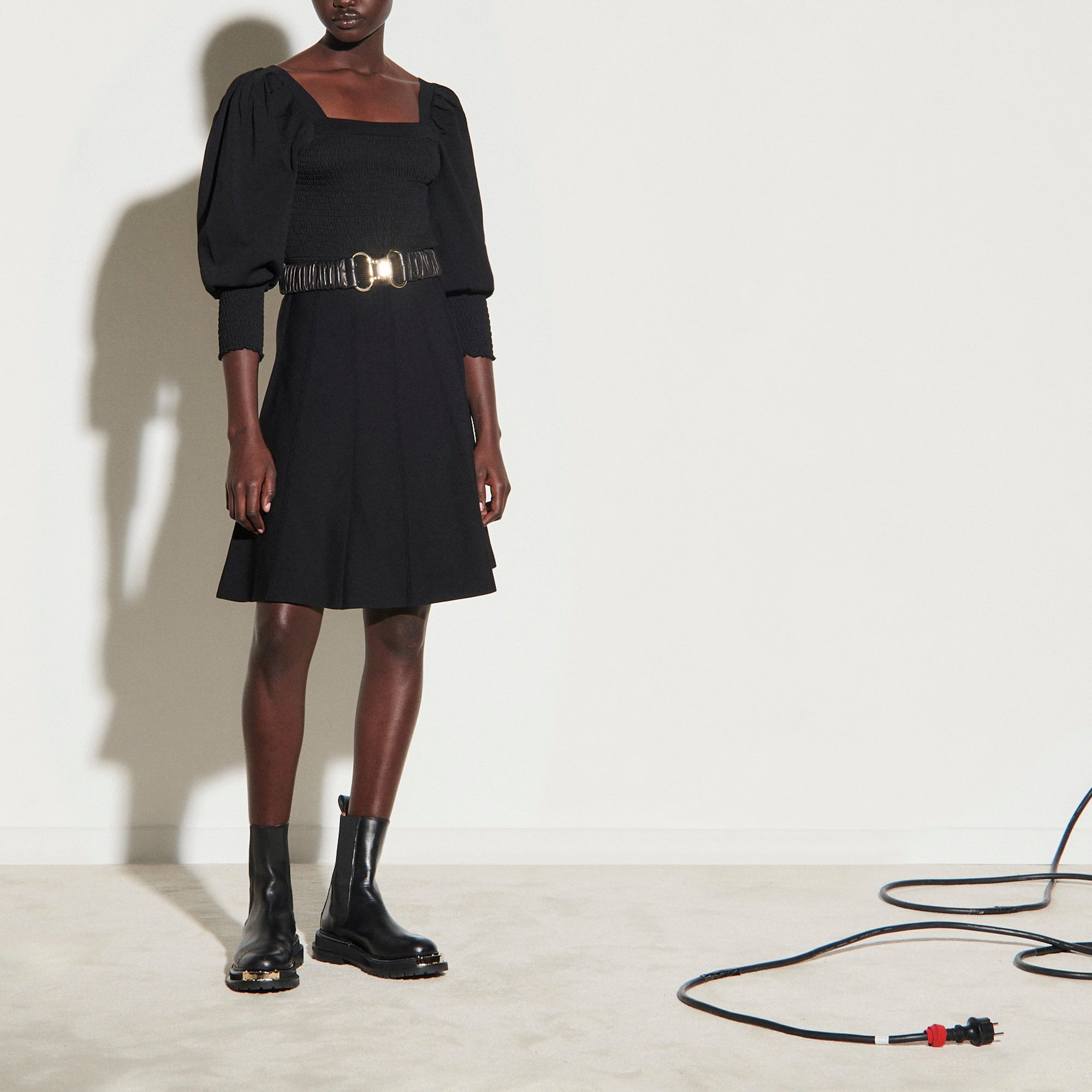 Robe à encolure carrée smockée Sandro seconde main