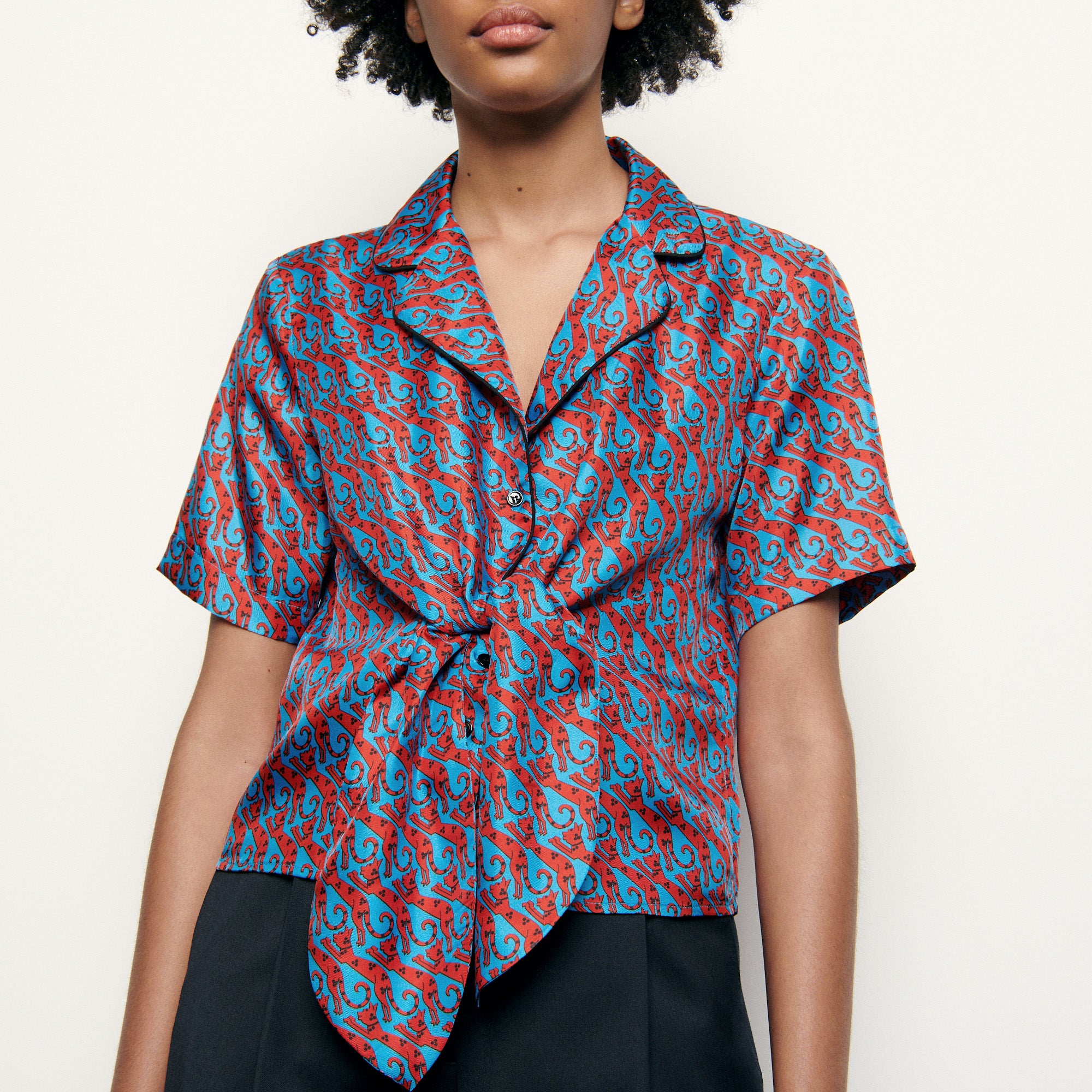 Chemise pyjama en soie imprimée Sandro seconde main
