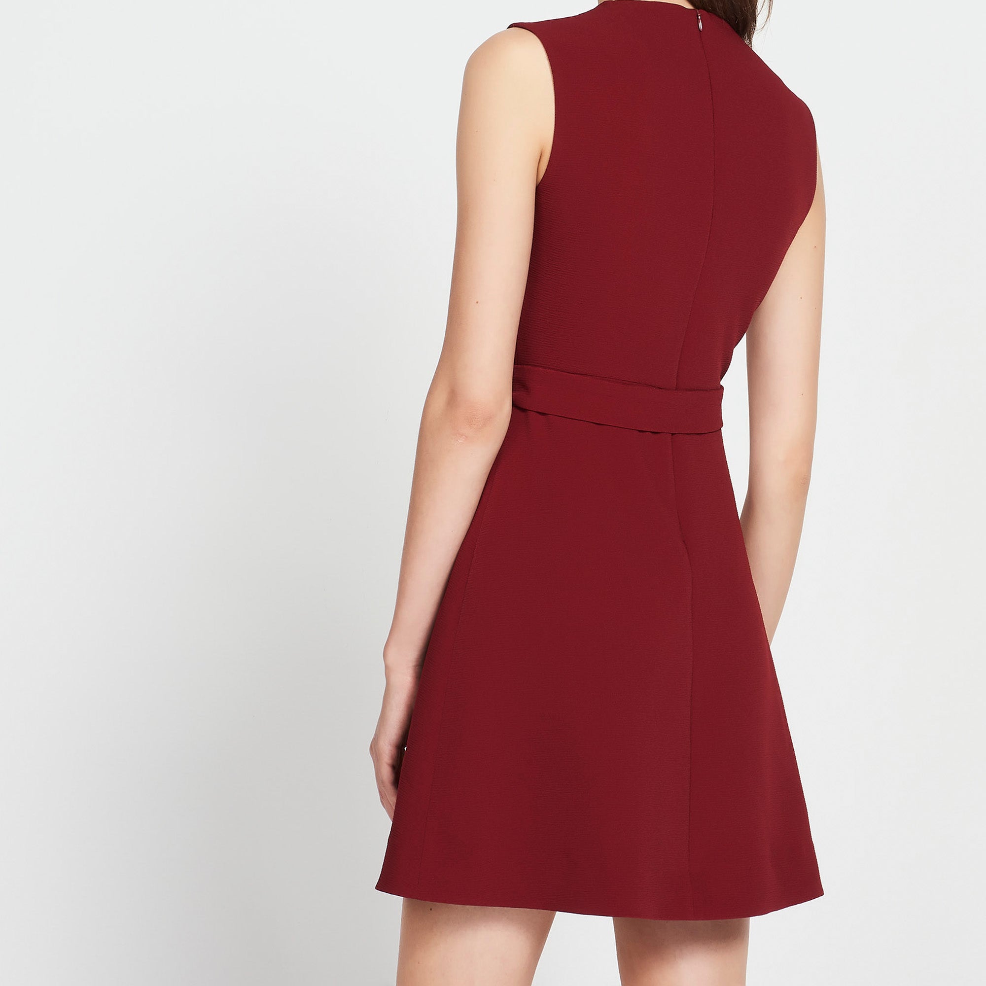 Robe matière gaufrée ceinturée Sandro seconde main