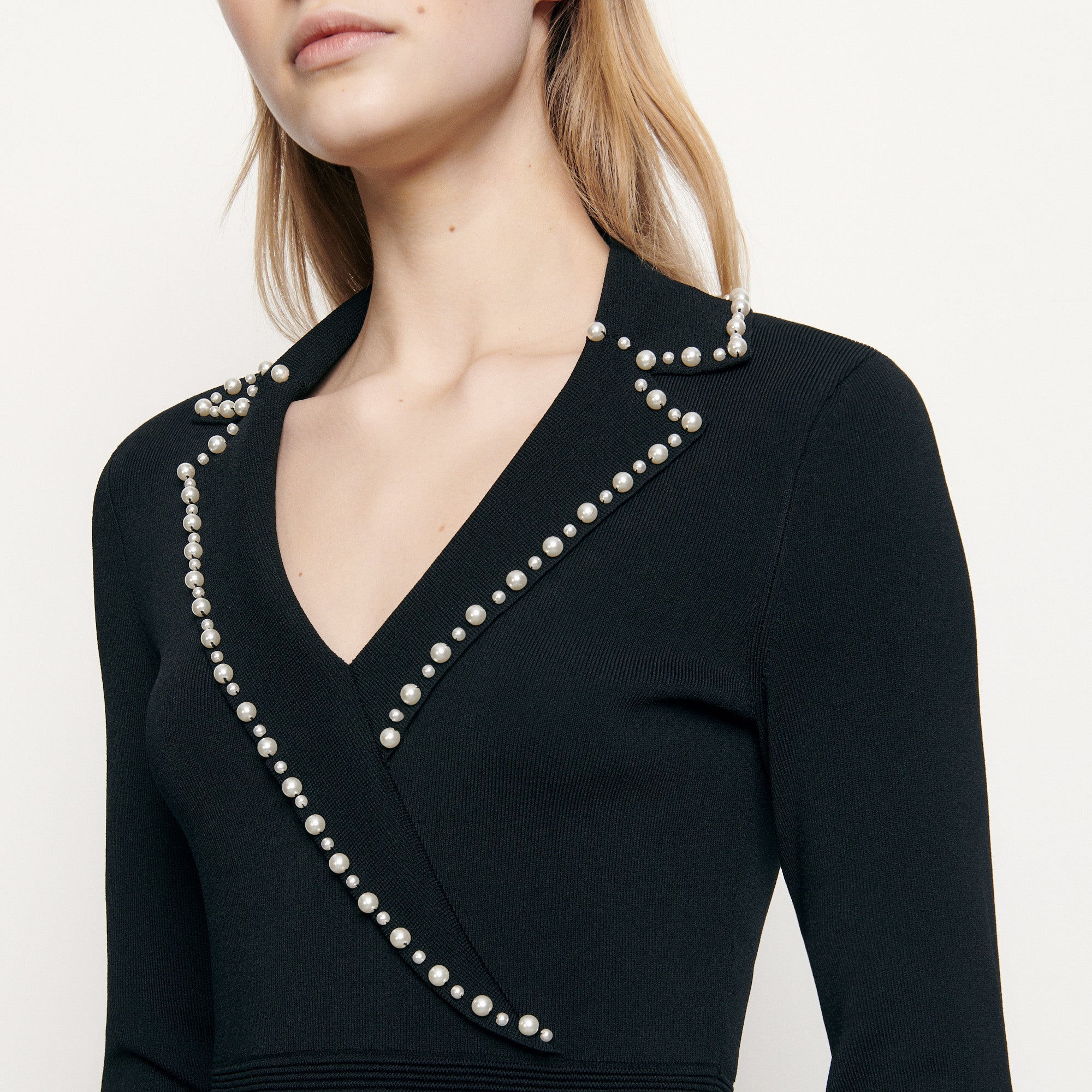 Robe courte en Maille avec col tailleur Sandro seconde main