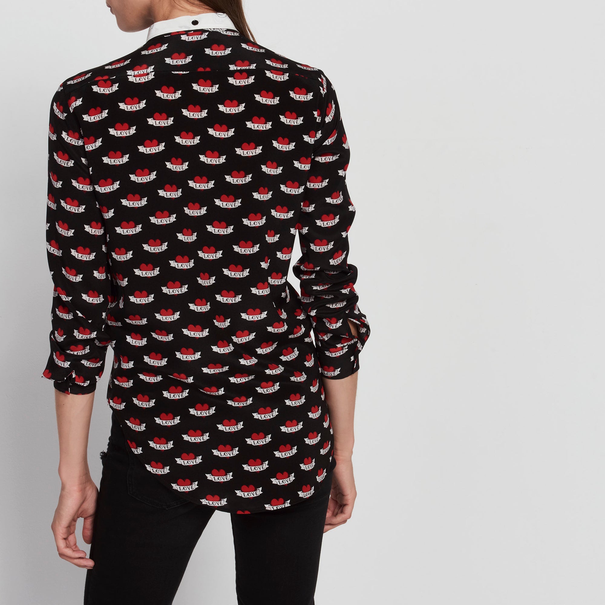 Chemise soie imprimé cœur lien à nouer Sandro seconde main