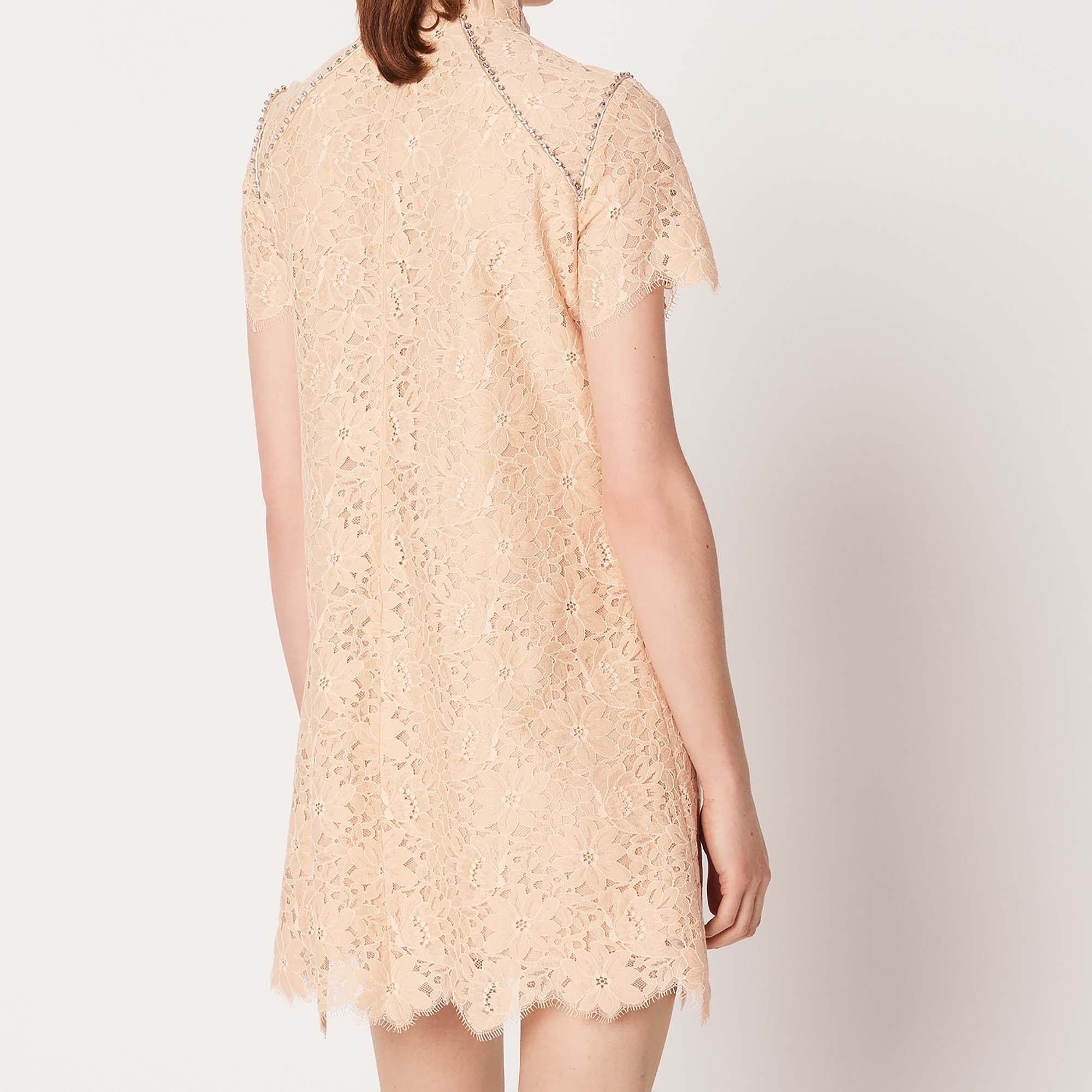 Robe manches courtes en dentelle Sandro seconde main