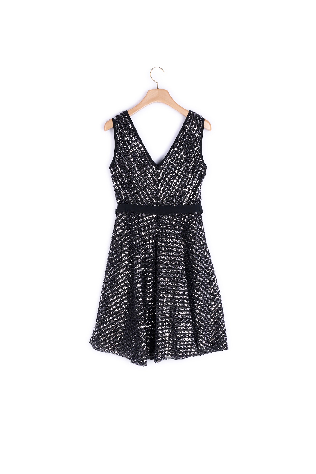 Robe rebrodée de sequins ceinture nœud Sandro seconde main