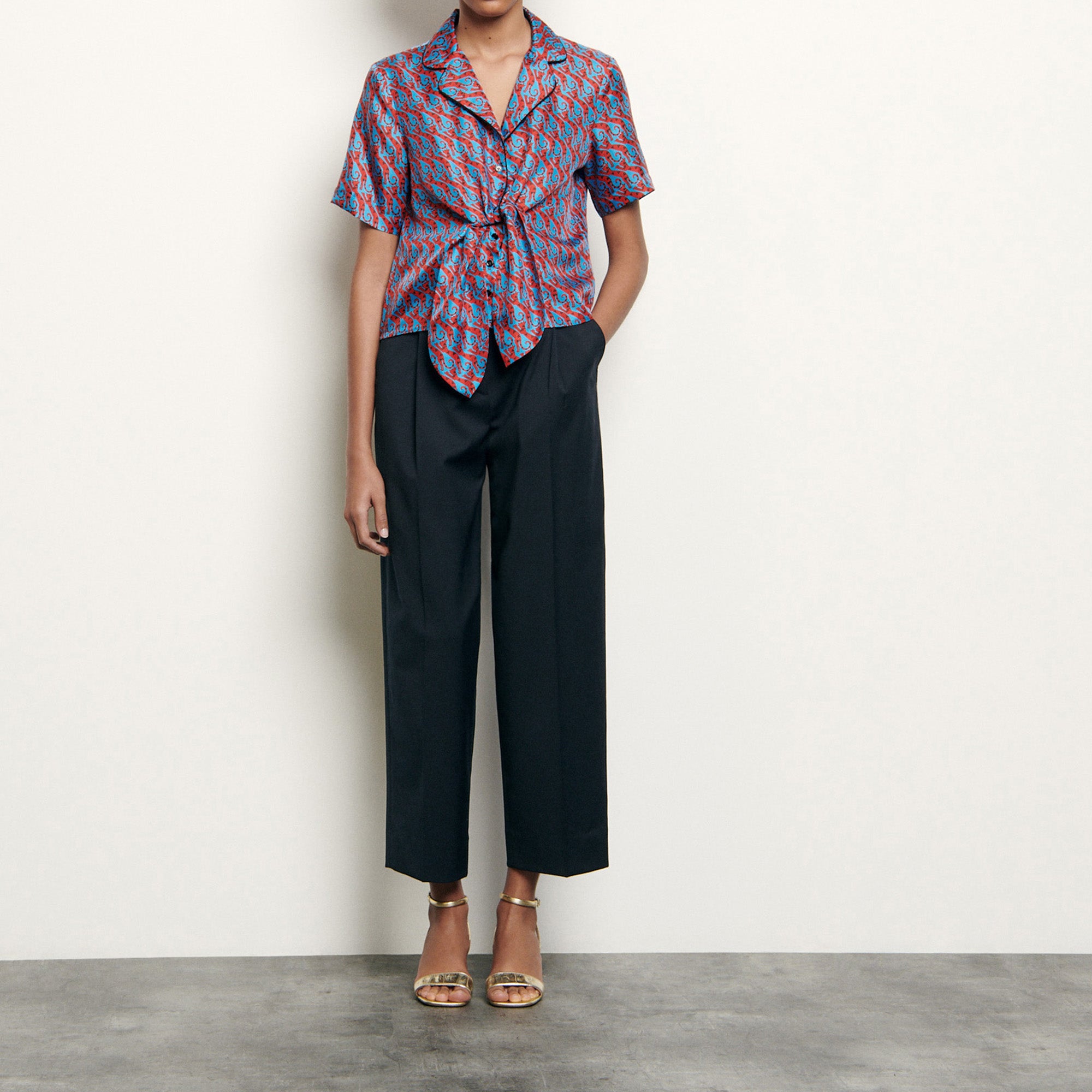 Chemise pyjama en soie imprimée Sandro seconde main