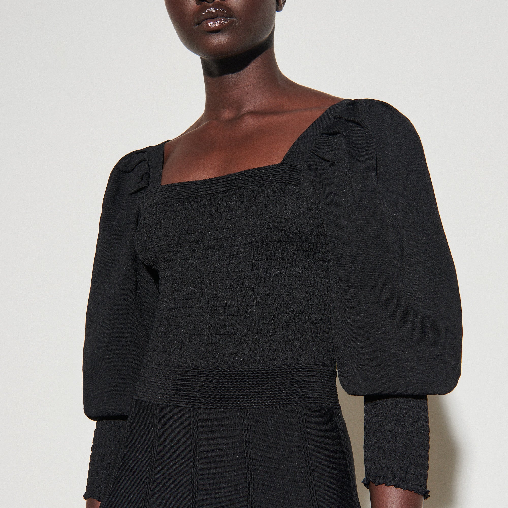 Robe à encolure carrée smockée Sandro seconde main