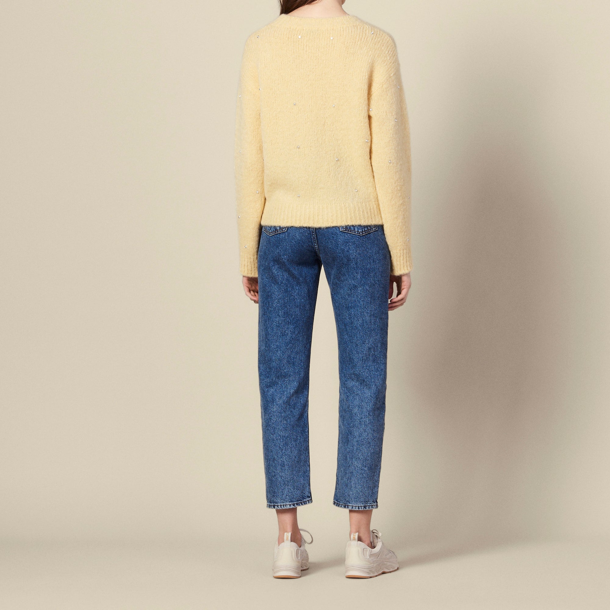 Pull col rond orné de strass Sandro seconde main