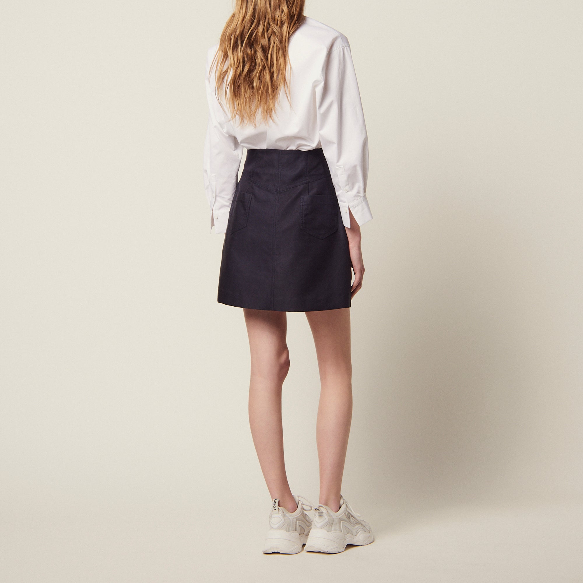 Jupe trapèze avec un bouton bijou Sandro seconde main