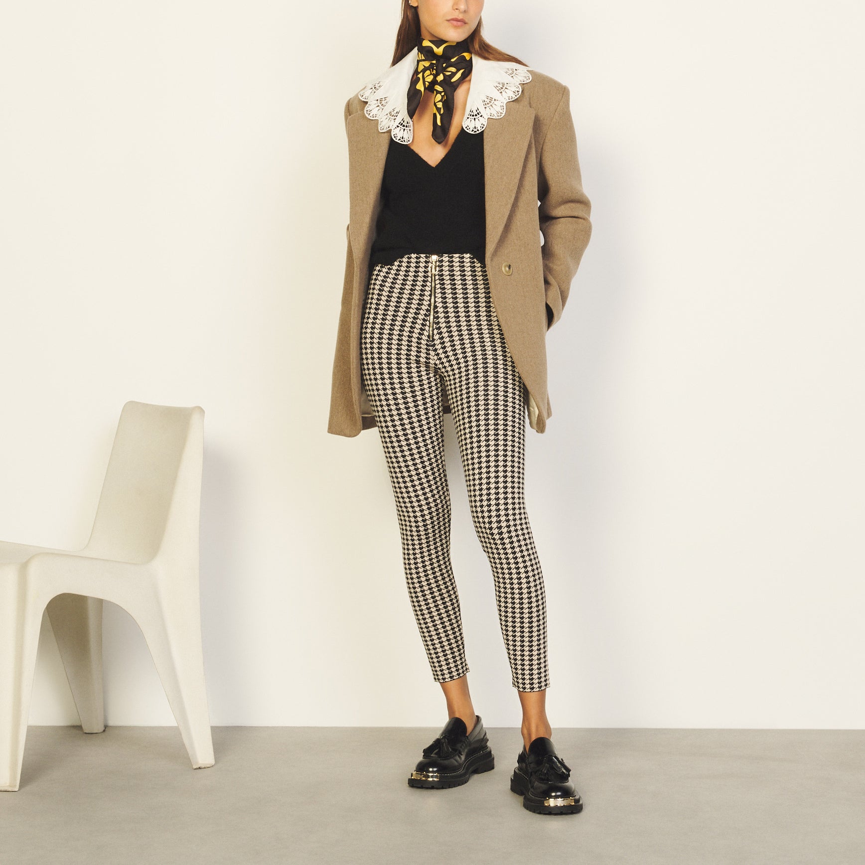 Pantalon Noir / Marron Sandro seconde main