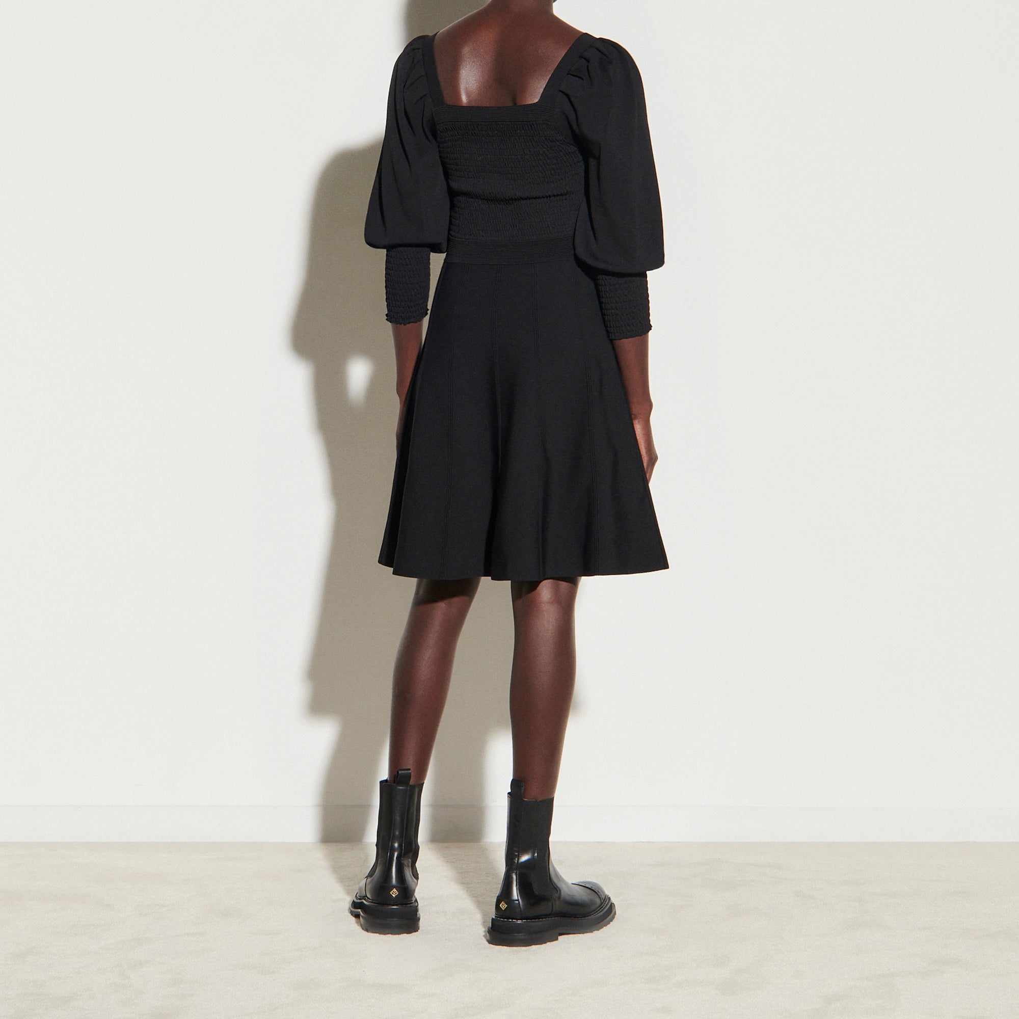 Robe à encolure carrée smockée Sandro seconde main