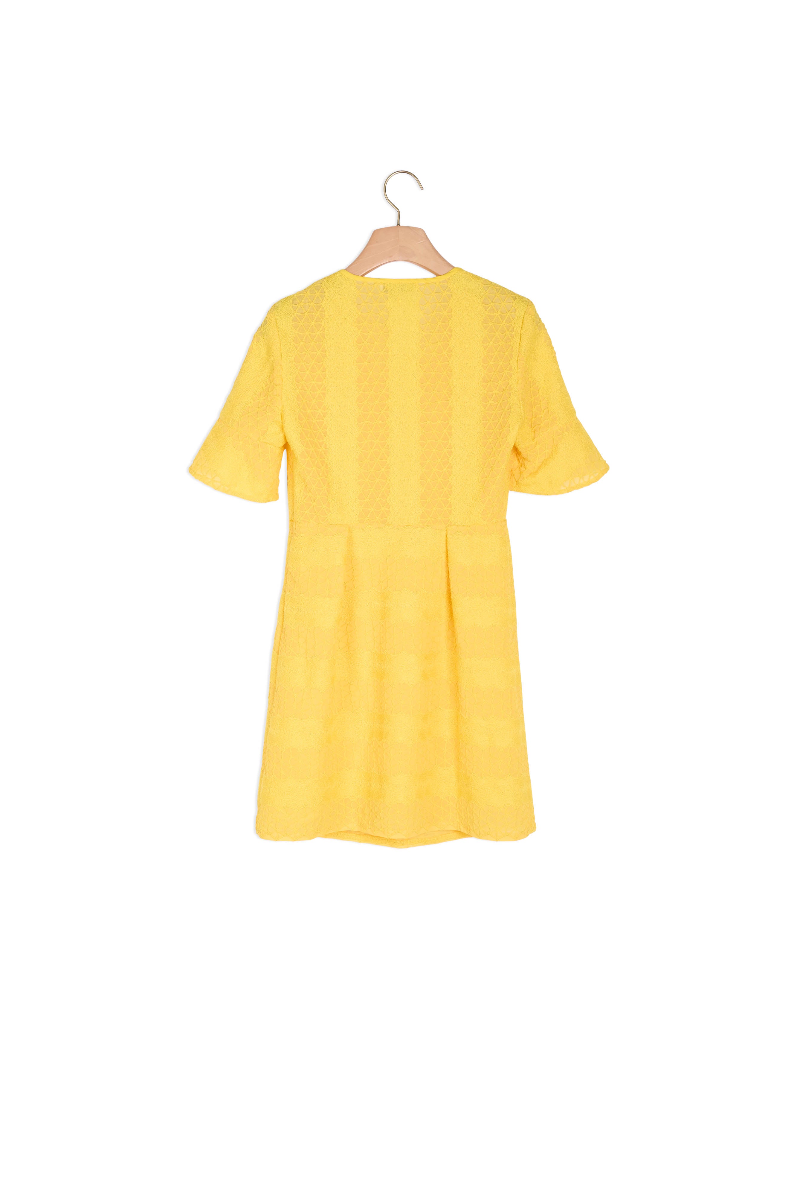 Robe en dentelle décolleté V Sandro seconde main