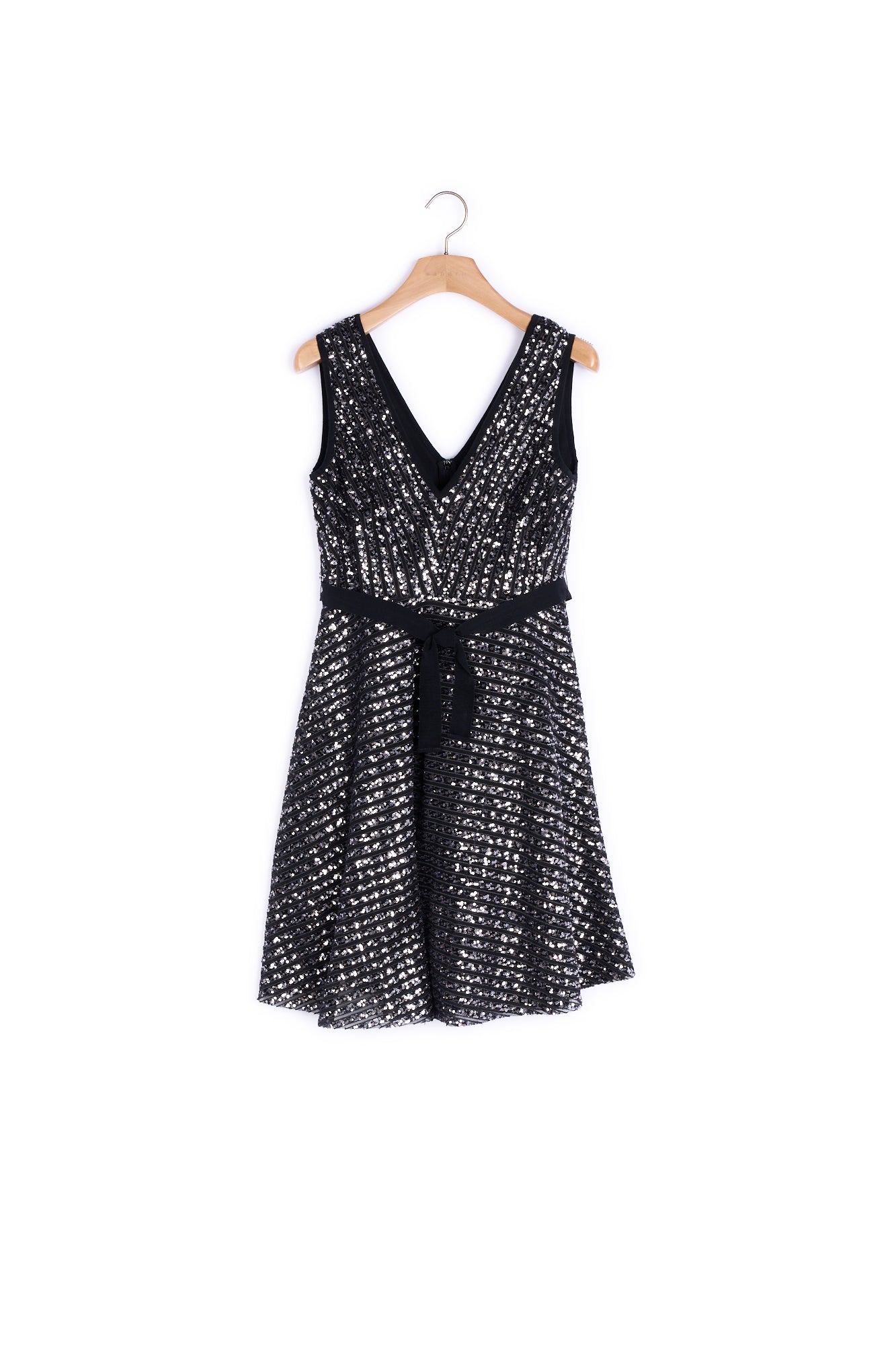 Robe rebrodée de sequins ceinture nœud Sandro seconde main