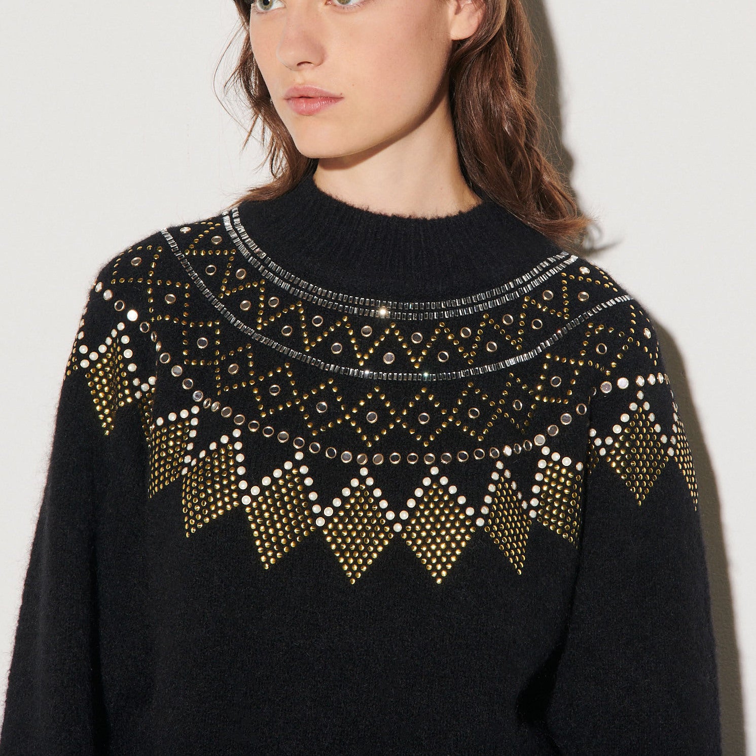 Pull plastron fantaisie à studs Sandro seconde main