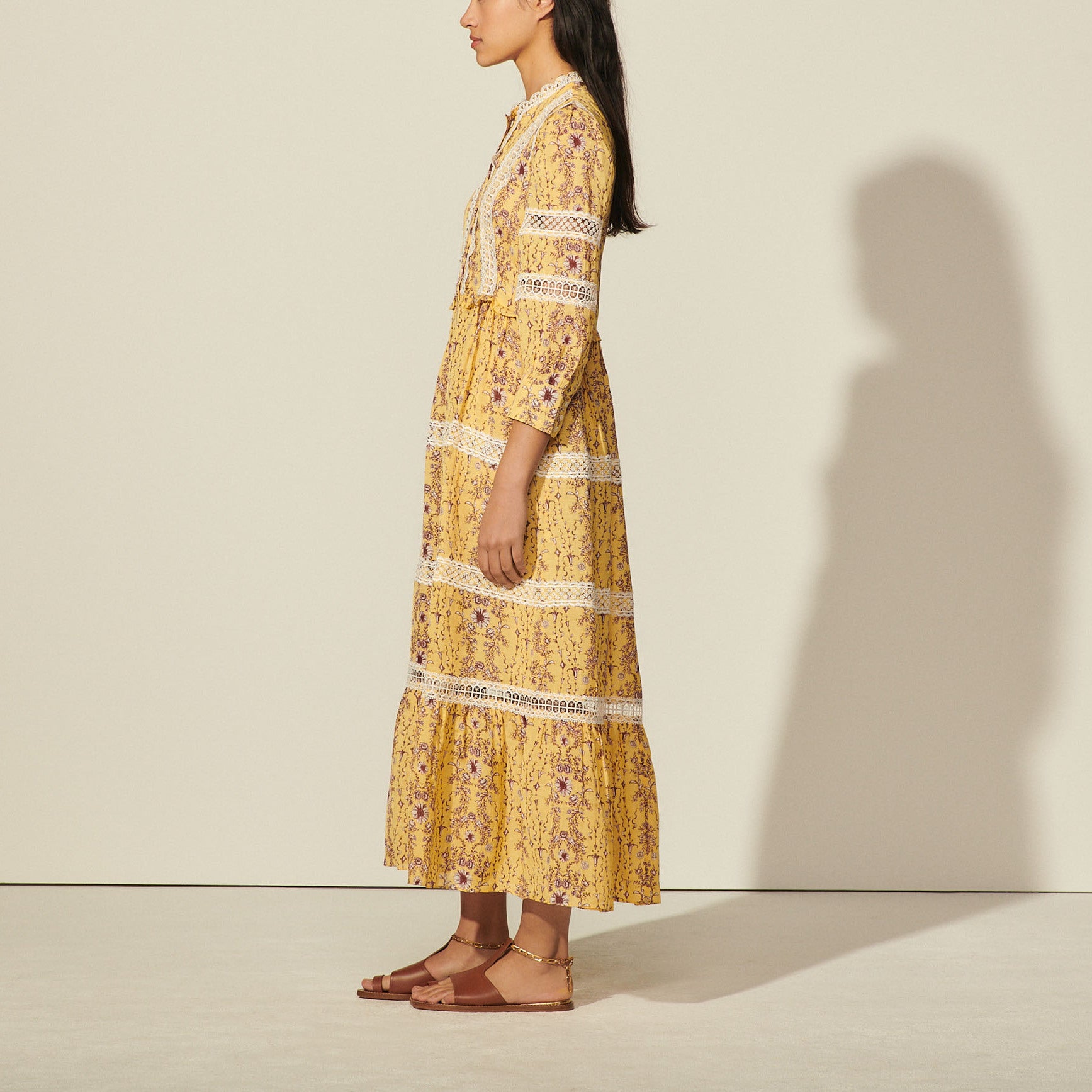 Robe longue imprimée et jeu de galons Sandro seconde main