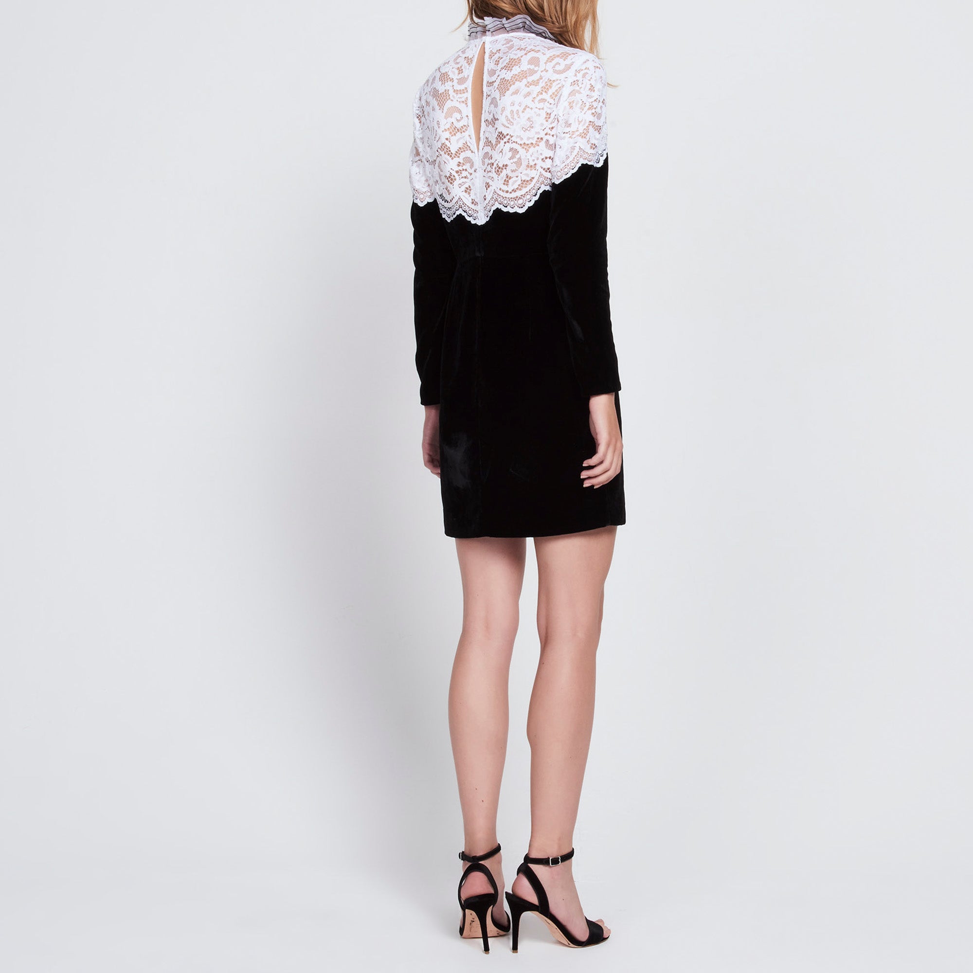 Robe en velours et dentelle Sandro seconde main