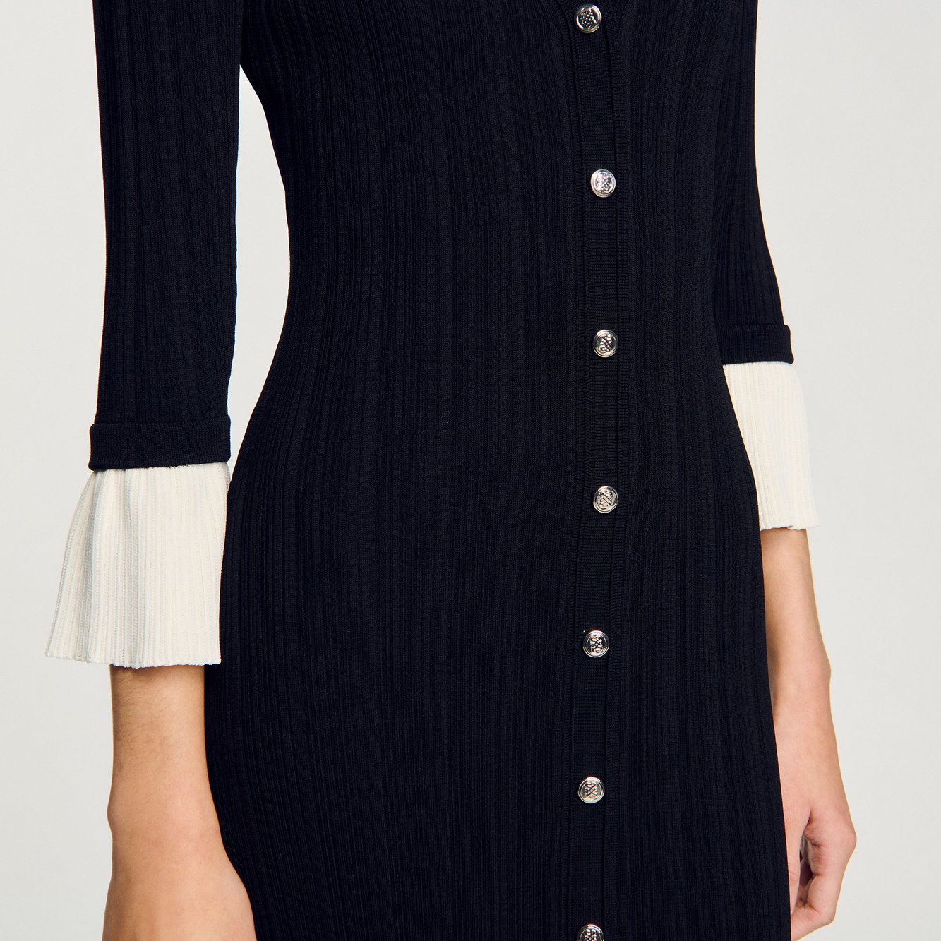 Robe longue en maille avec col V Sandro seconde main