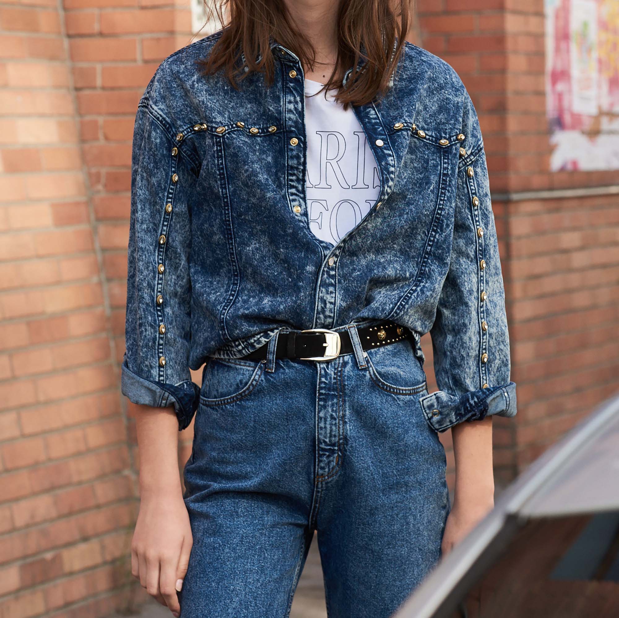 Chemise en jean ornée de studs Sandro seconde main