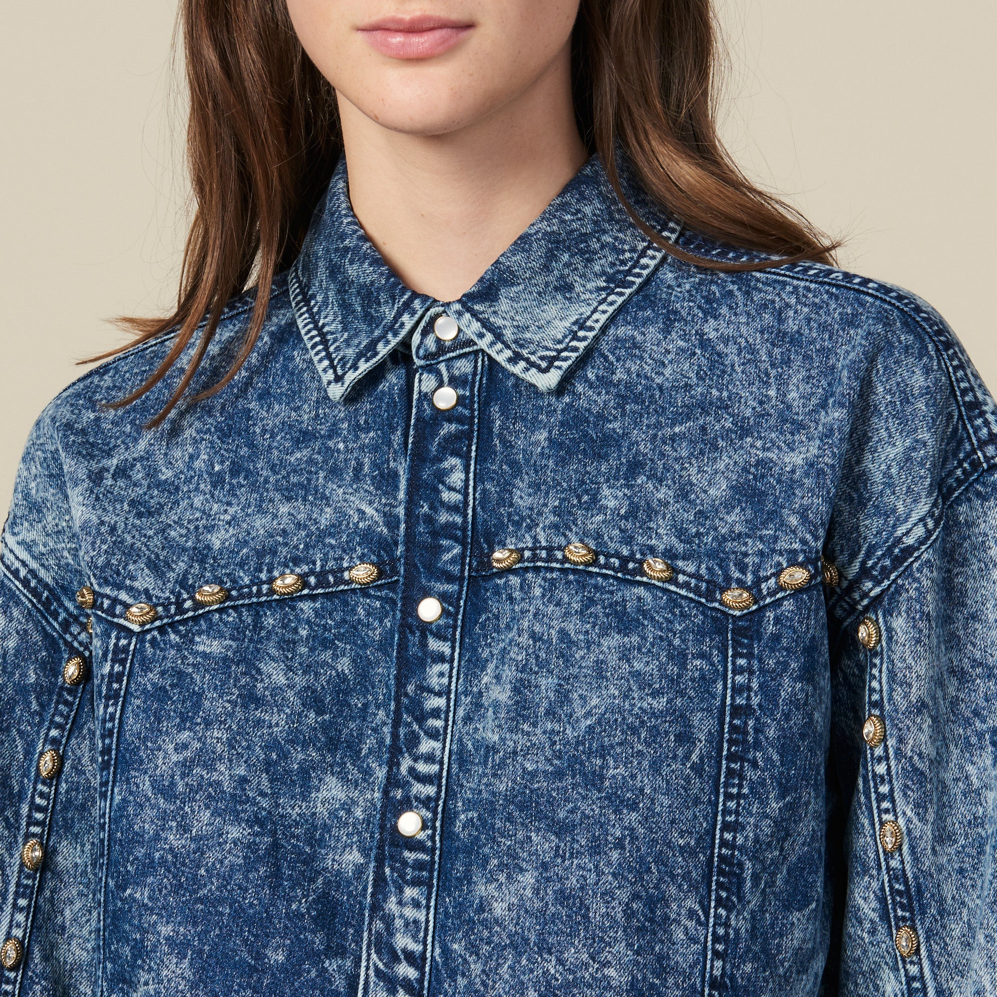 Chemise en jean ornée de studs Sandro seconde main