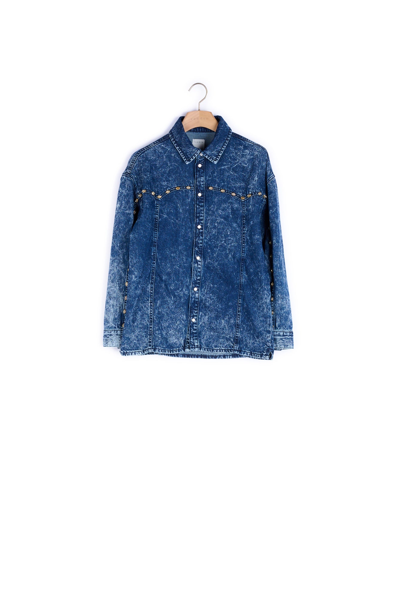 Chemise en jean ornée de studs Sandro seconde main