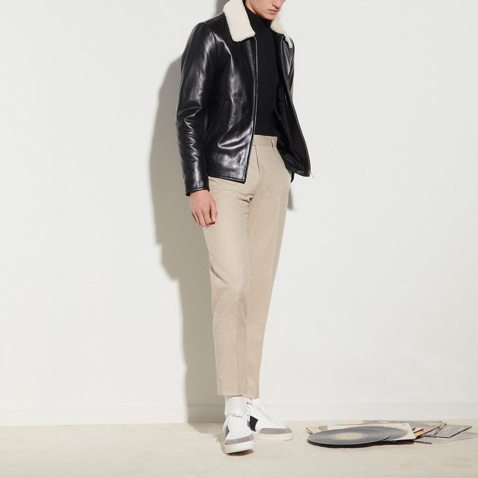 Blouson en cuir avec col en mouton Sandro seconde main