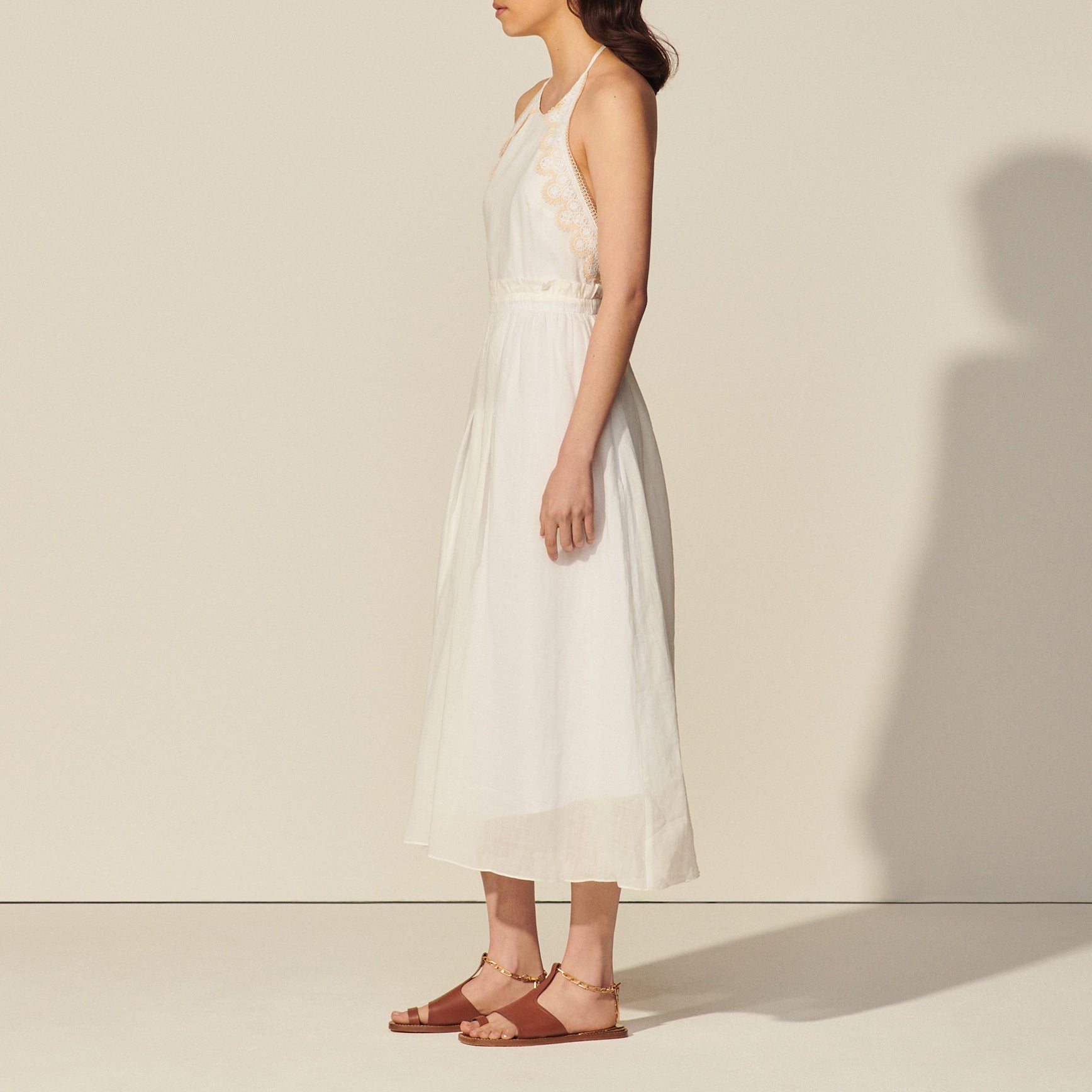 Robe longue dos nu et galon de dentelle Sandro seconde main