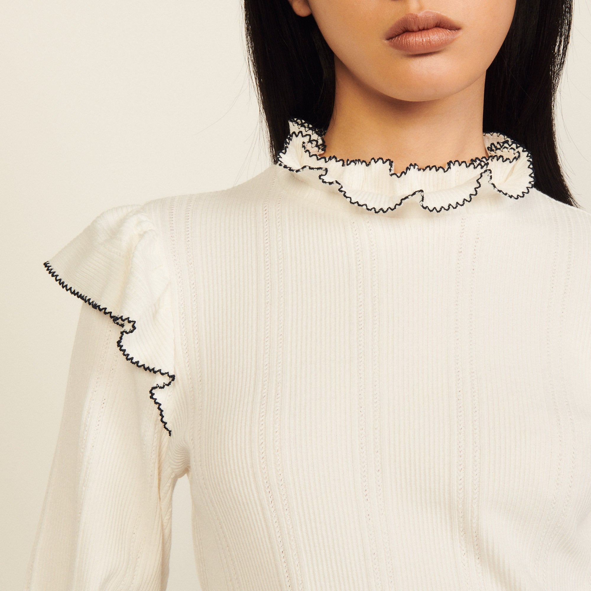 T-shirt en Maille  avec volant Sandro seconde main