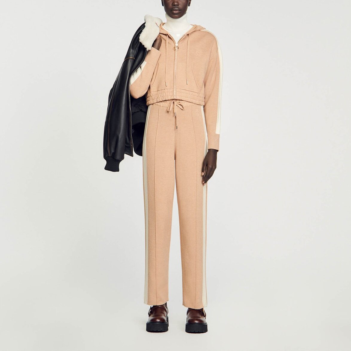 Sweat court à capuche Sandro seconde main