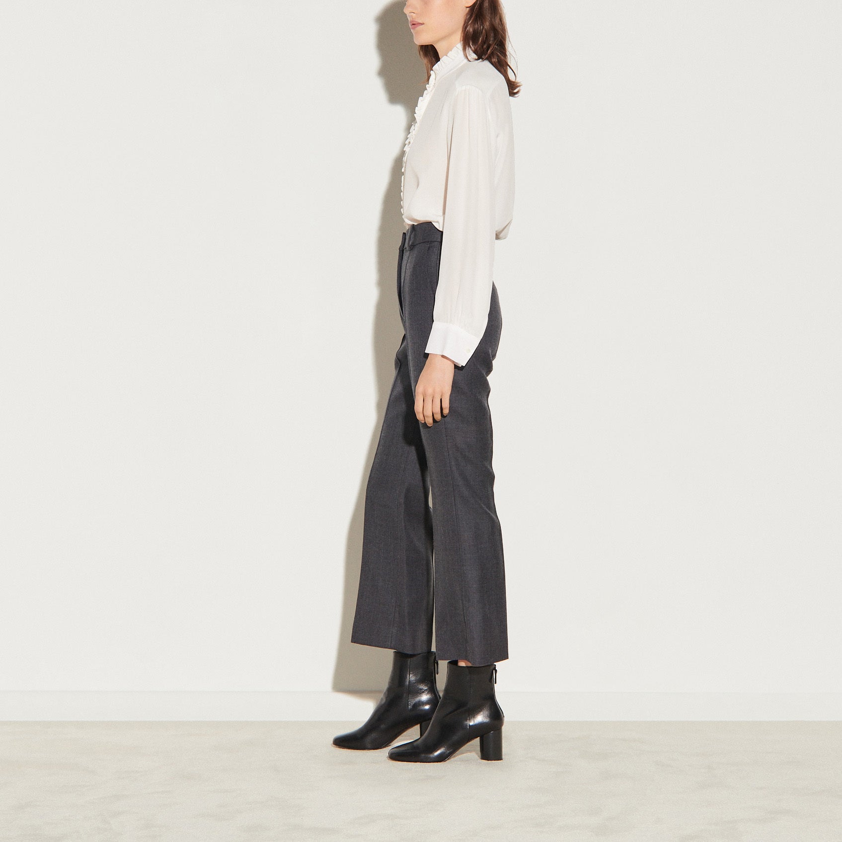 Pantalon coupe droite Sandro seconde main