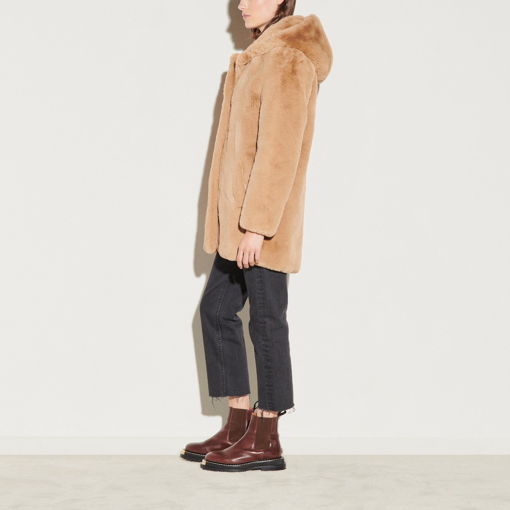 Manteau en fausse fourrure Sandro seconde main