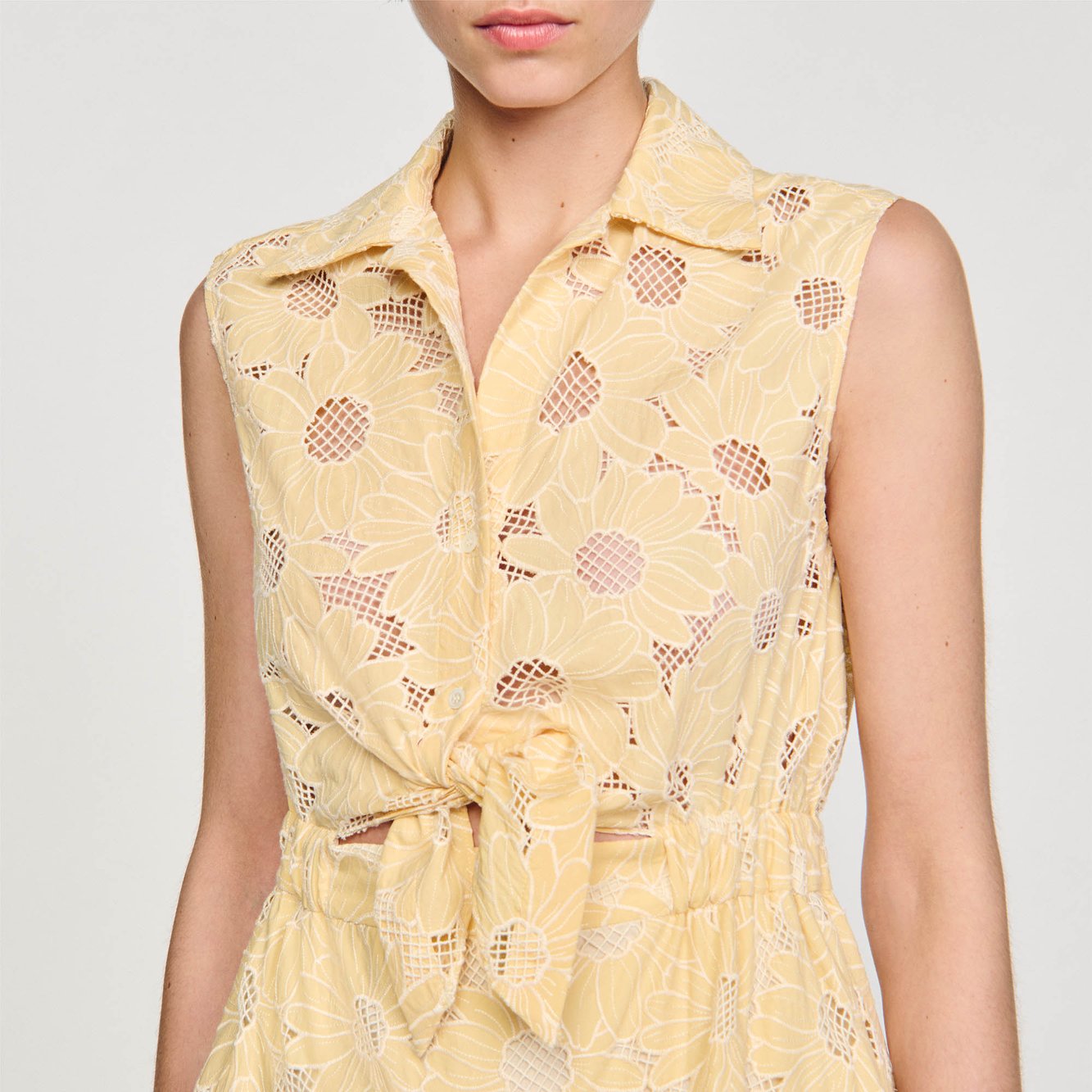 Robe courte brodée Sandro seconde main